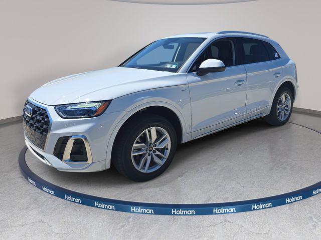 2023 Audi Q5 45 Premium's photo