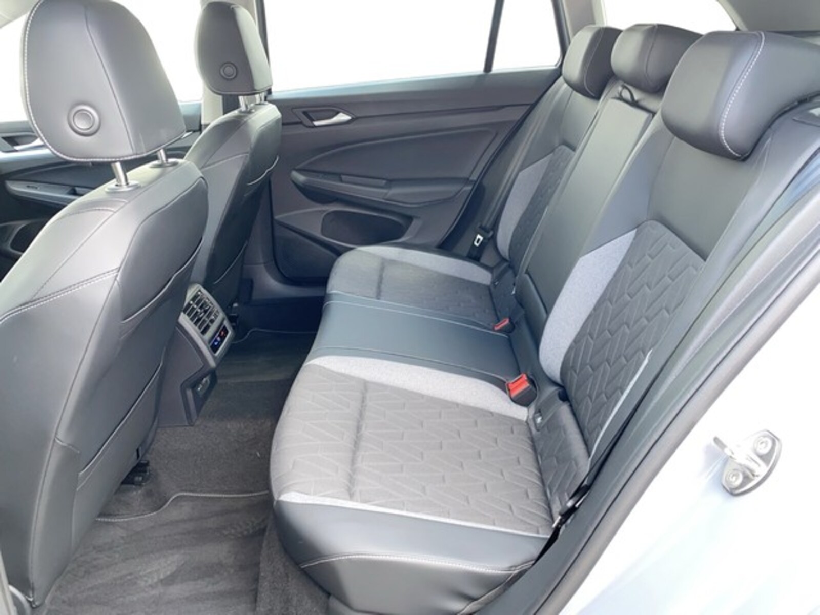 Volkswagen Golf Variant – Bild 11