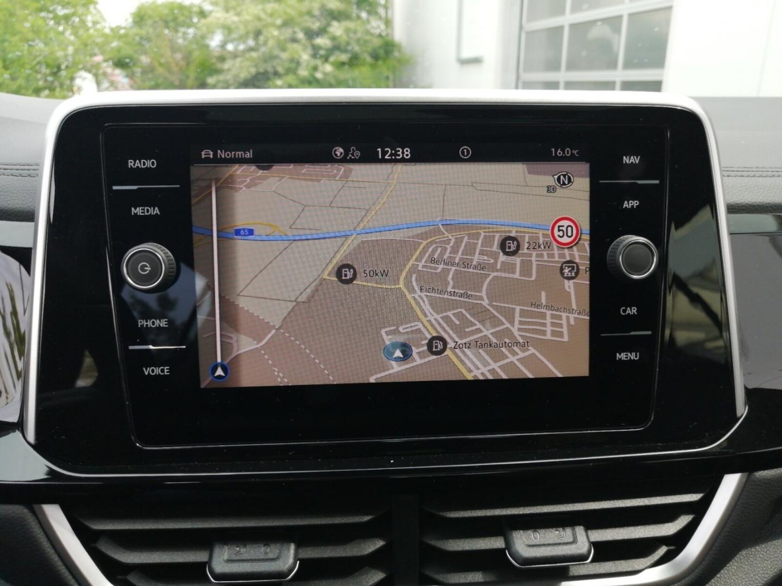 Volkswagen T-Roc – Bild 12