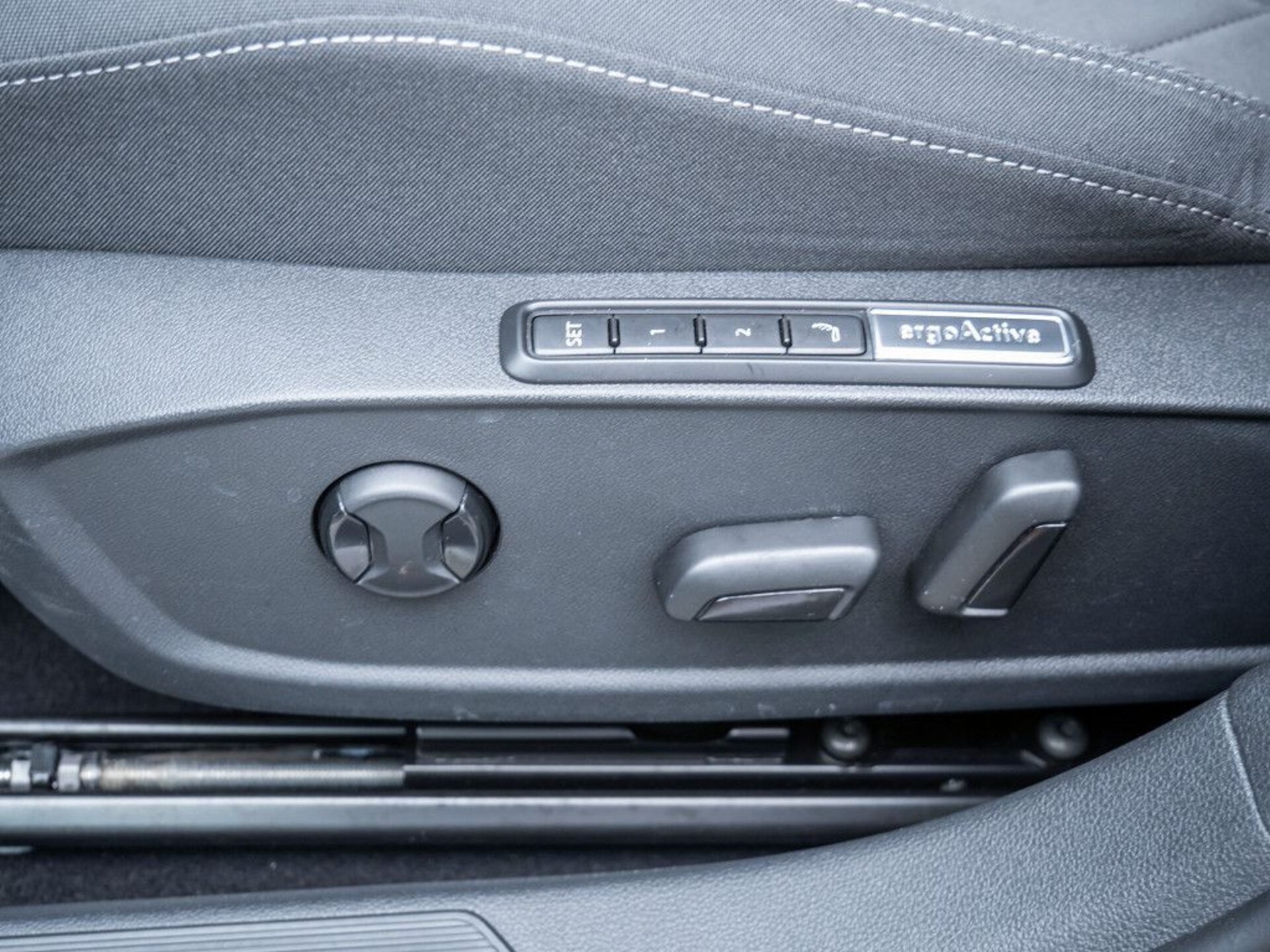 Volkswagen Golf Style