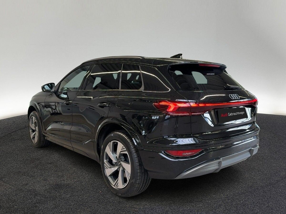 Image about Audi Q6 SUV e-tron e-tron quattro