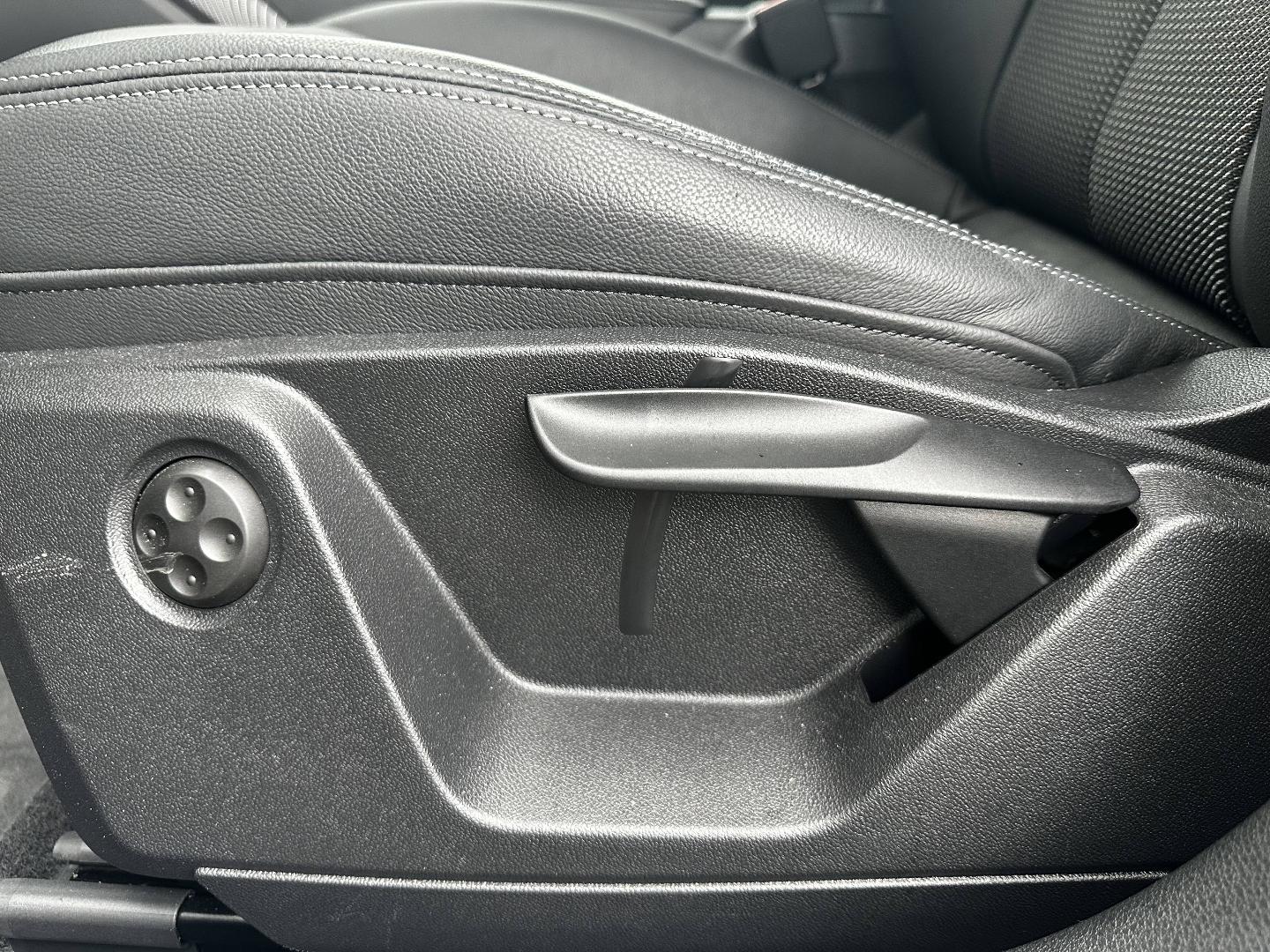 Image about Audi Q2 S line plus 35 TFSI 110 kW (150 ch) S tronic