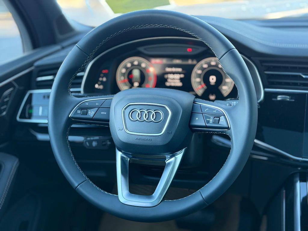 2025 Audi Q7 Premium Plus - Photo 8