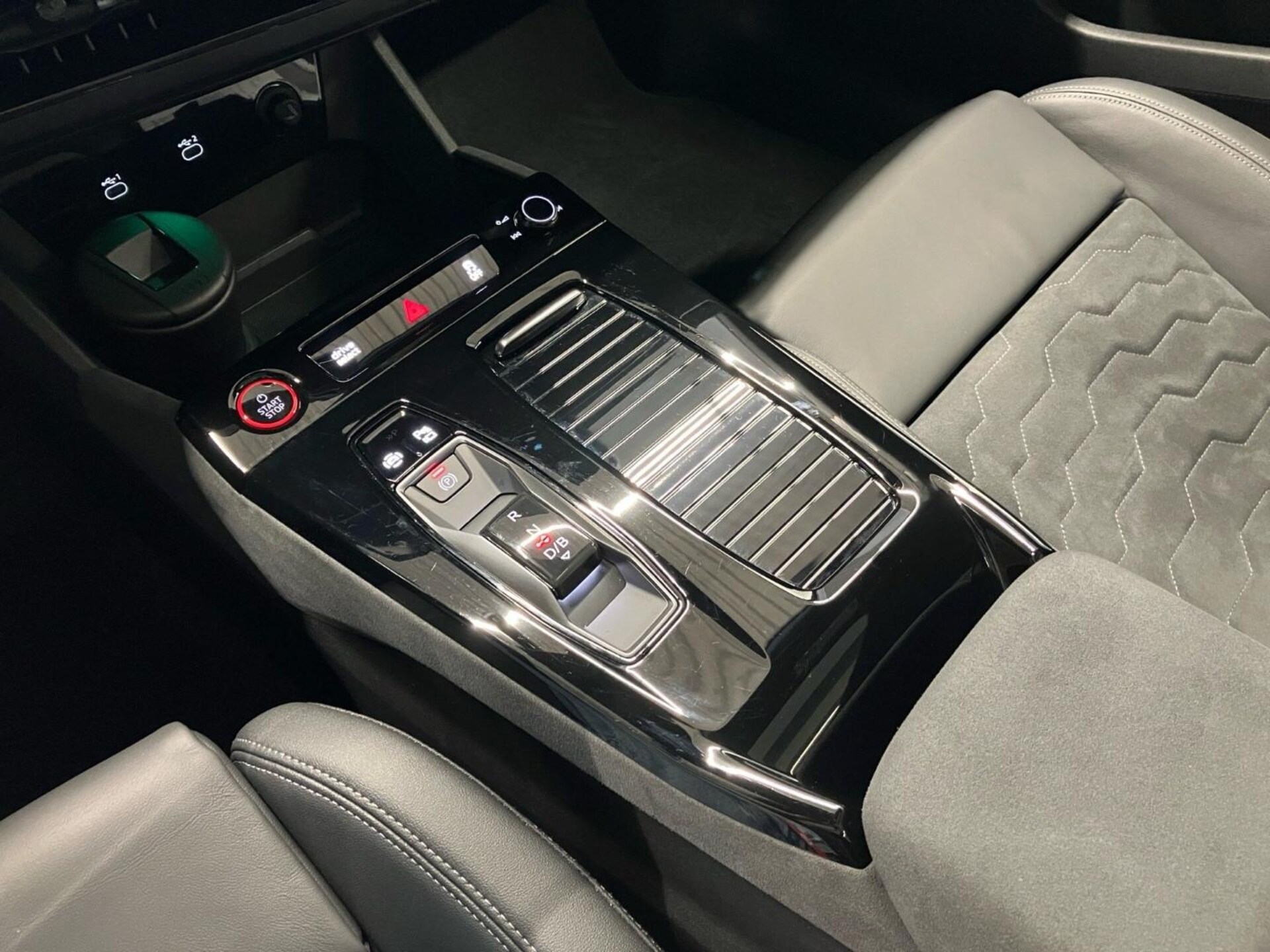 Audi A6 Avant e-tron edition one