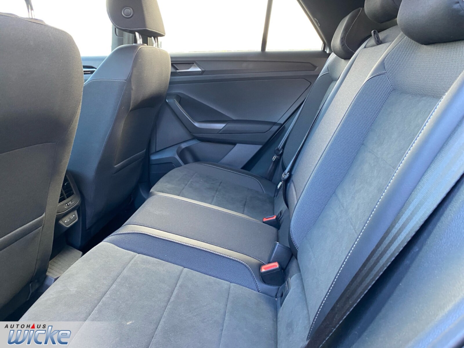 Volkswagen T-Roc – Bild 12