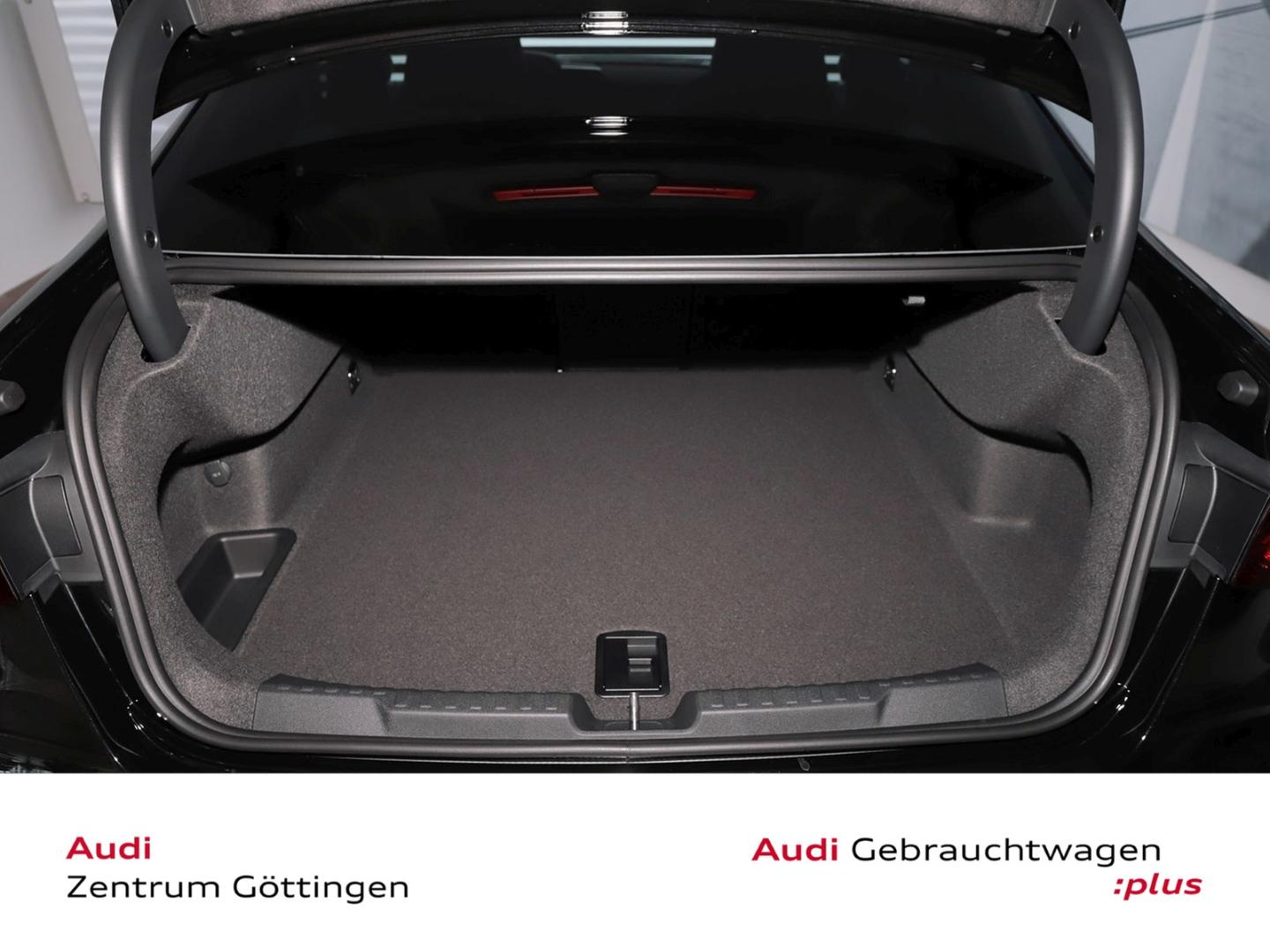 Image about Audi RS 3 Limousine TFSI quattro S tronic