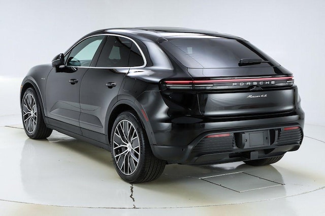 2025 Porsche Macan Electric