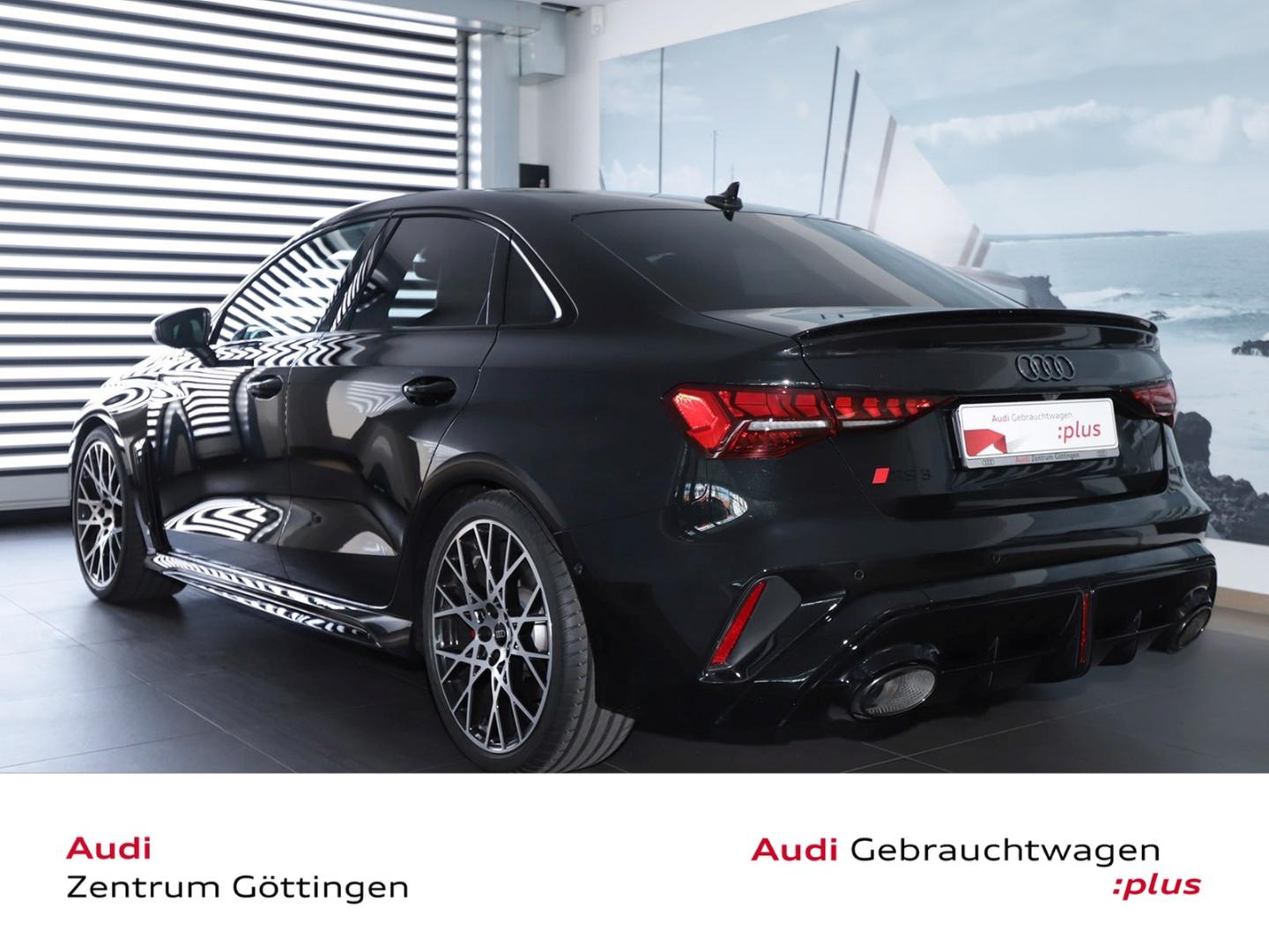 Image about Audi RS 3 Limousine TFSI quattro S tronic