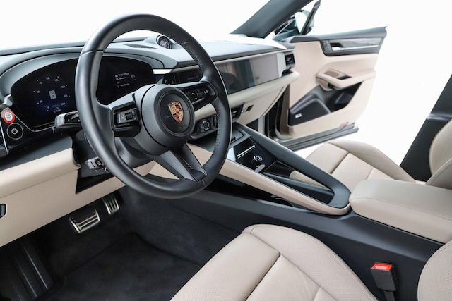2025 Porsche Macan Electric