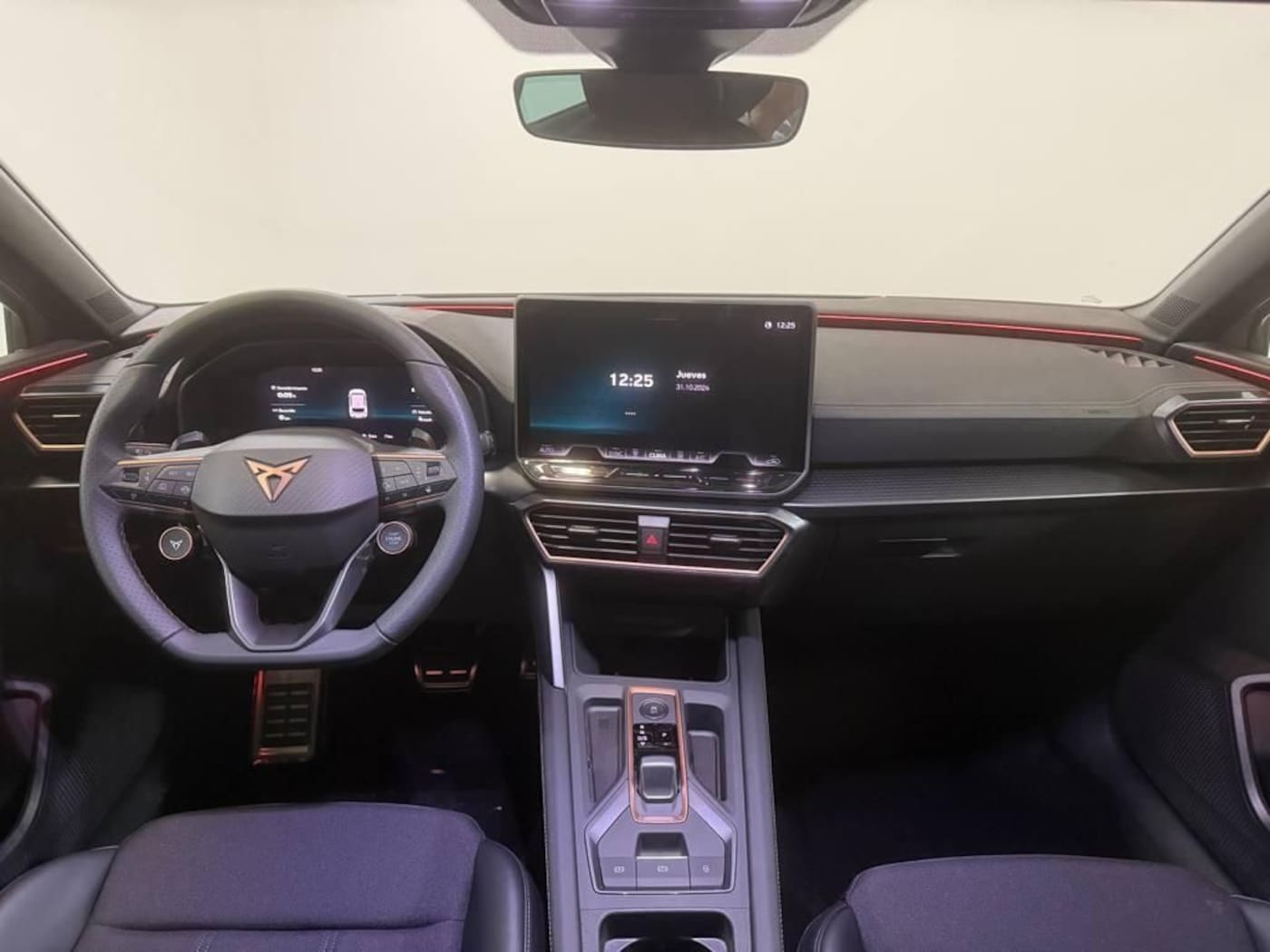 CUPRA Leon León 1.5 TSI e-Hybrid DSG 150 kW (204 CV) — photo 4