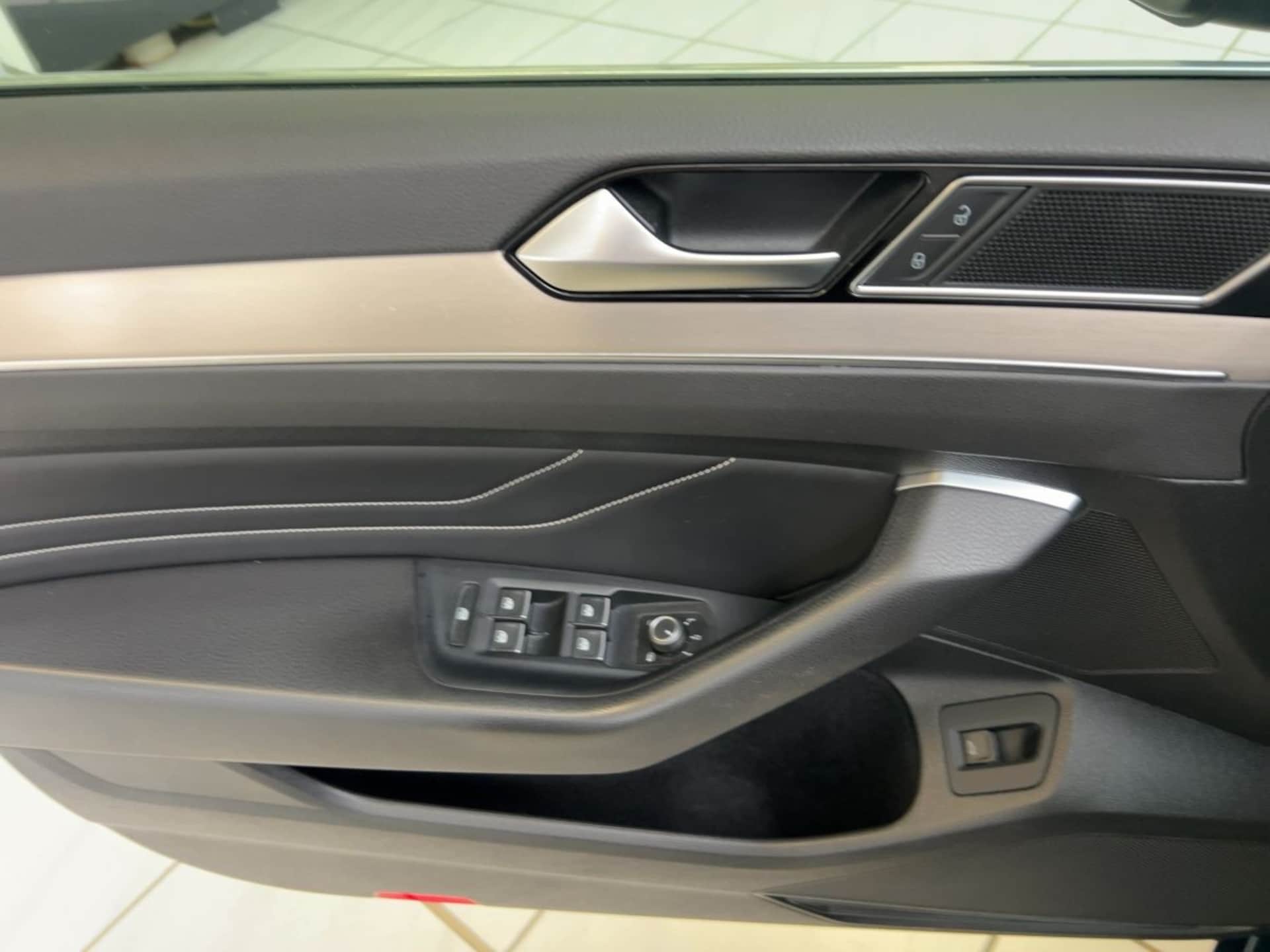 Volkswagen Passat Variant Elegance