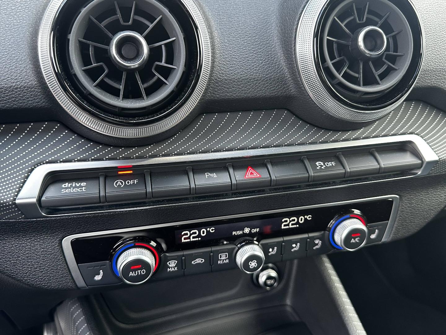 Image about Audi Q2 S line plus 35 TFSI 110 kW (150 ch) S tronic