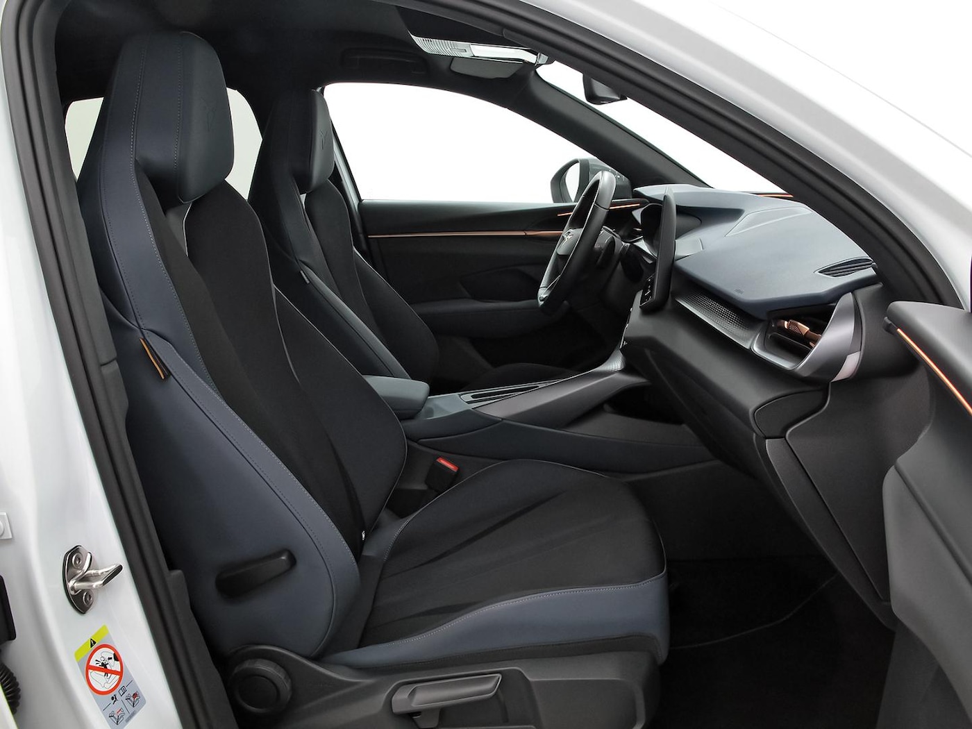 CUPRA Terramar 1.5 TSI e-Hybrid DSG 150 kW (204 CV) — photo 6