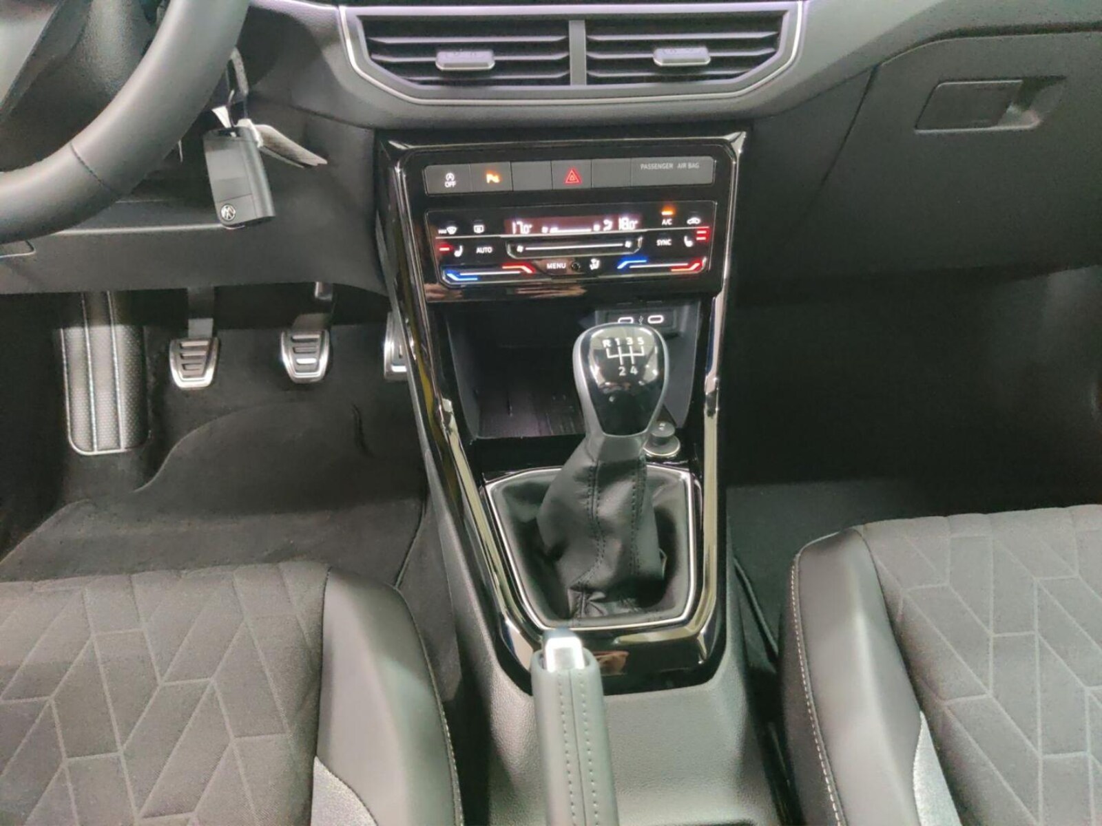 Volkswagen T-Cross – Bild 11