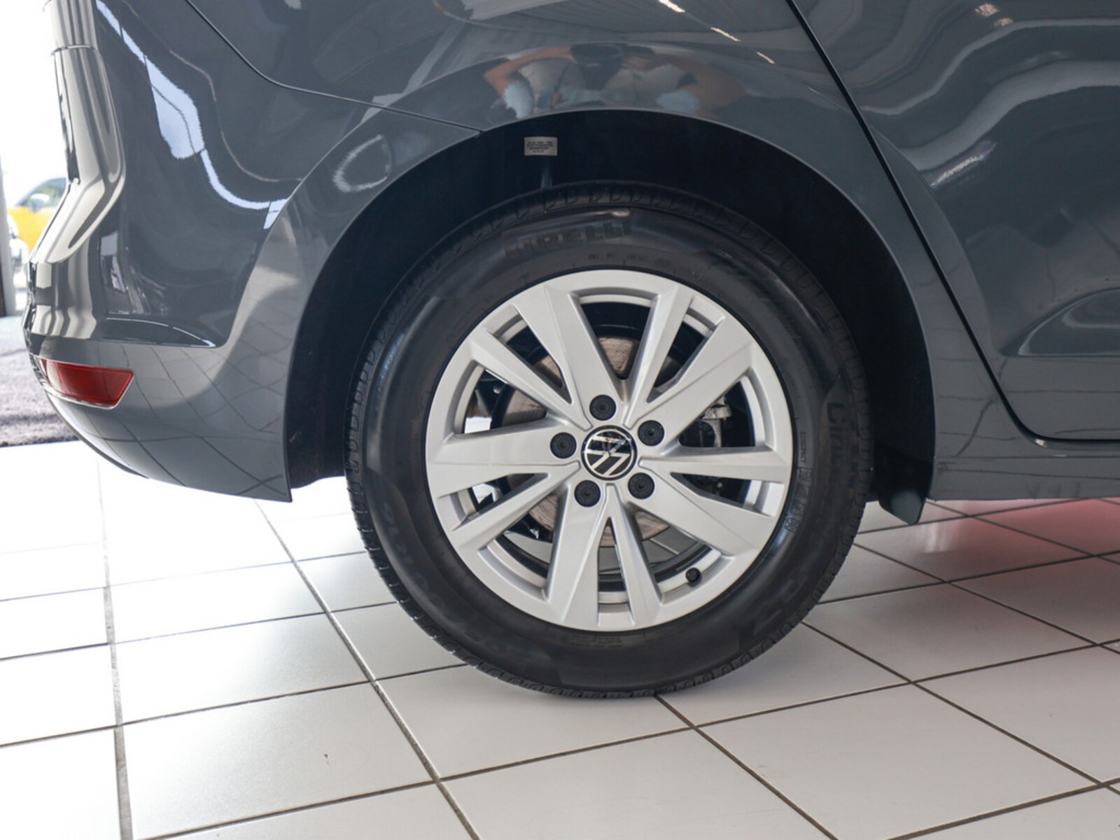 Volkswagen Touran – Bild 9