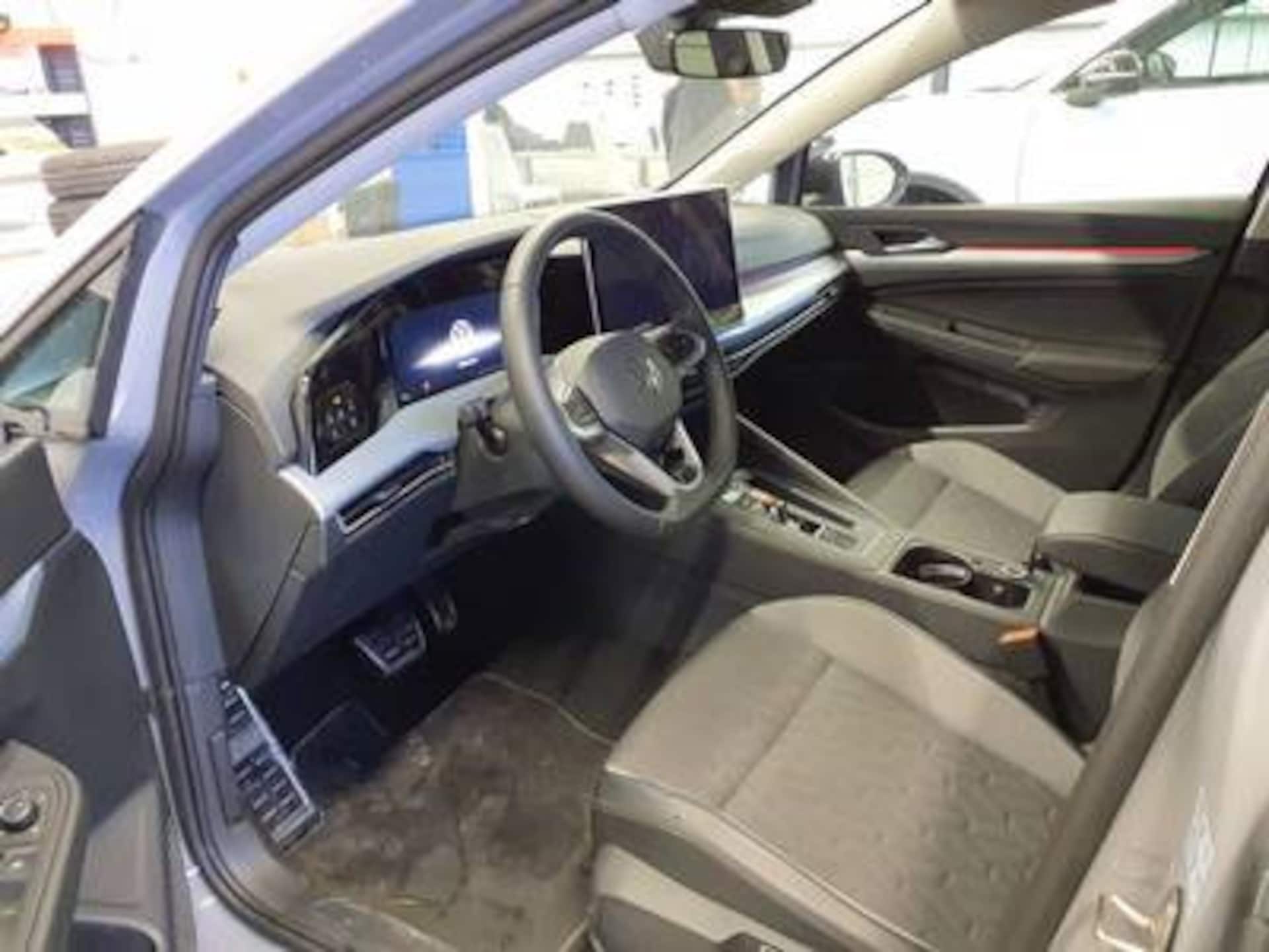 Volkswagen Golf Life