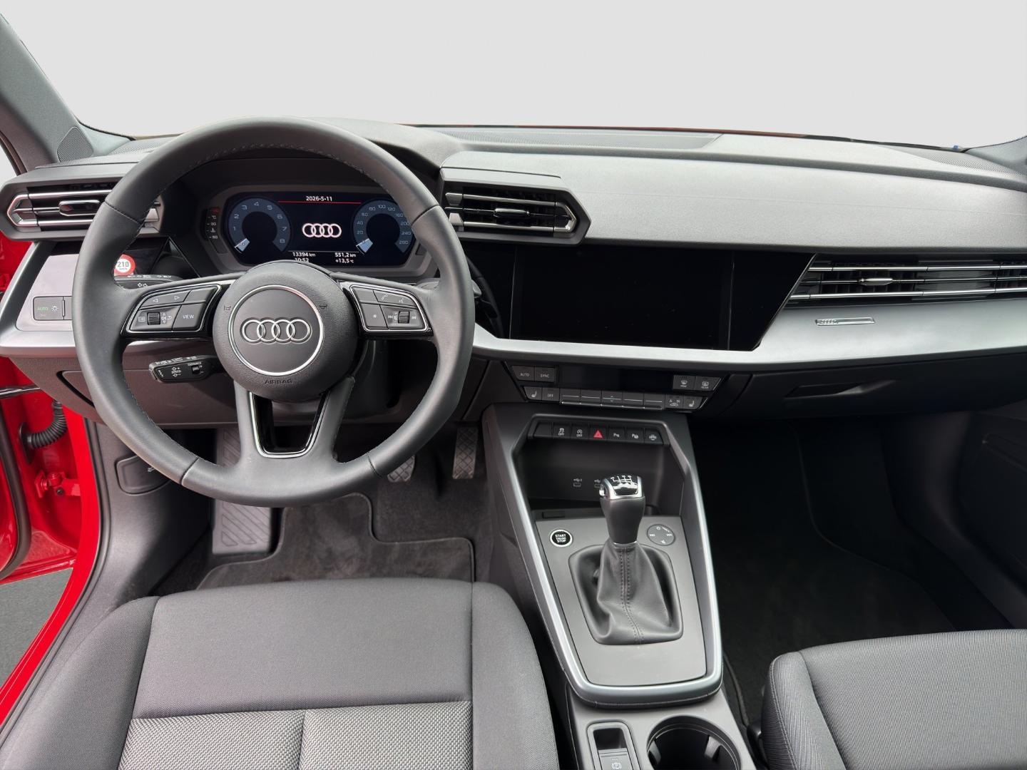 Bild über Audi A3 Sportback advanced 35 TFSI Schaltgetriebe - für weitere Informationen kontaktieren Sie den Audi Partner