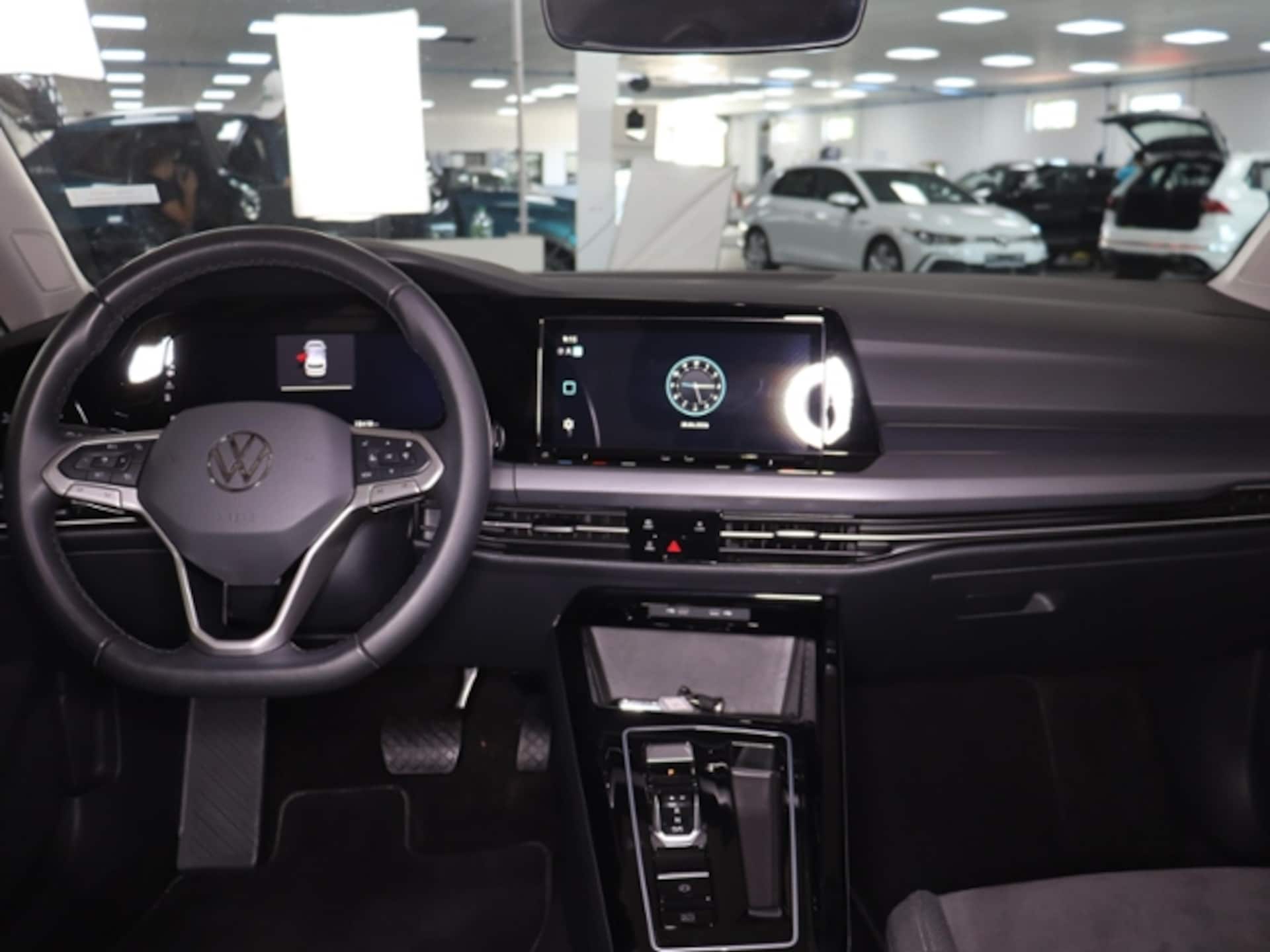 Volkswagen Golf Style