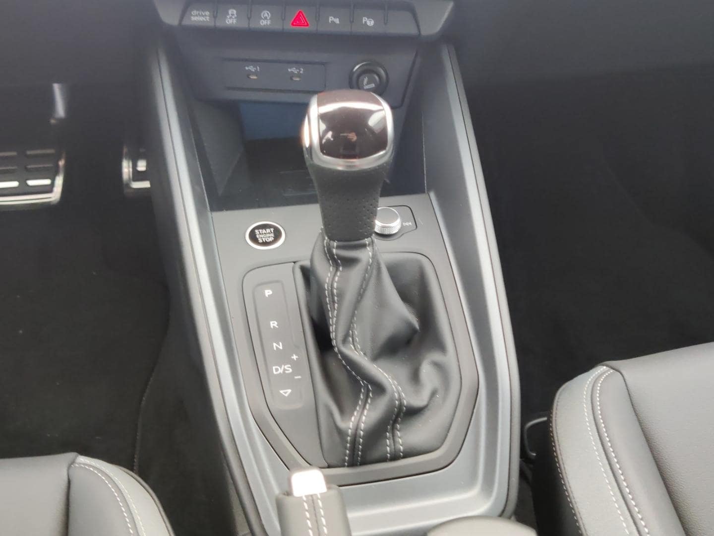 Bild über Audi A1 Sportback S line 35 TFSI S tronic - für weitere Informationen kontaktieren Sie den Audi Partner