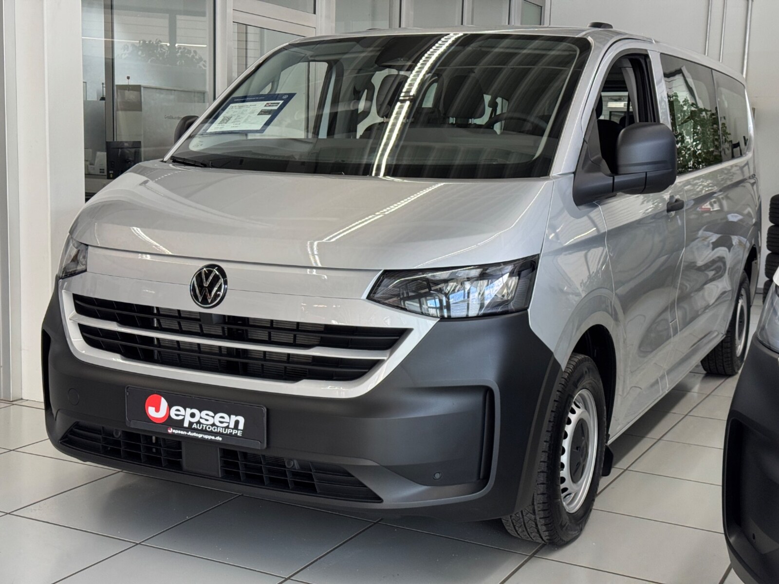 Volkswagen Transporter Kombi langer Radstand – Bild 2