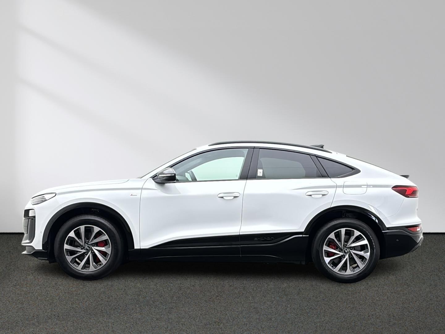 Bild über Audi Q6 Sportback e-tron e-tron quattro - für weitere Informationen kontaktieren Sie den Audi Partner