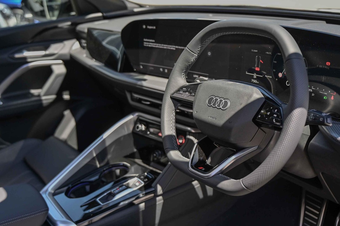Image about Audi SQ5 SUV TFSI 270 kW edition one