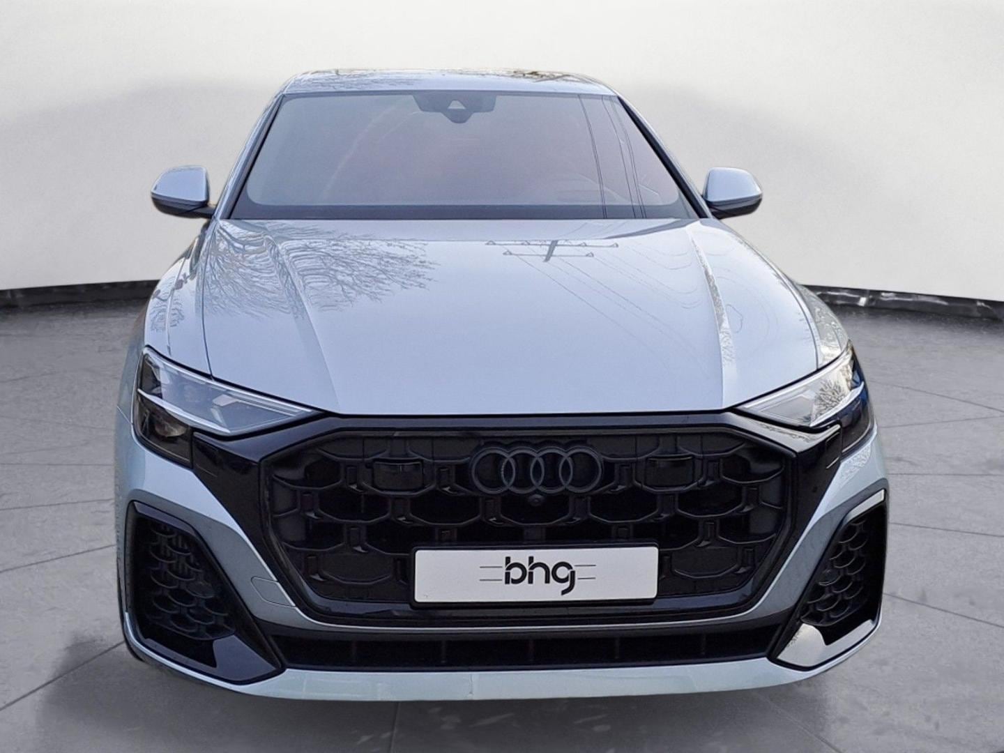 Bild über Audi Q8 SUV S line business TFSI quattro 250 kW tiptronic - für weitere Informationen kontaktieren Sie den Audi Partner