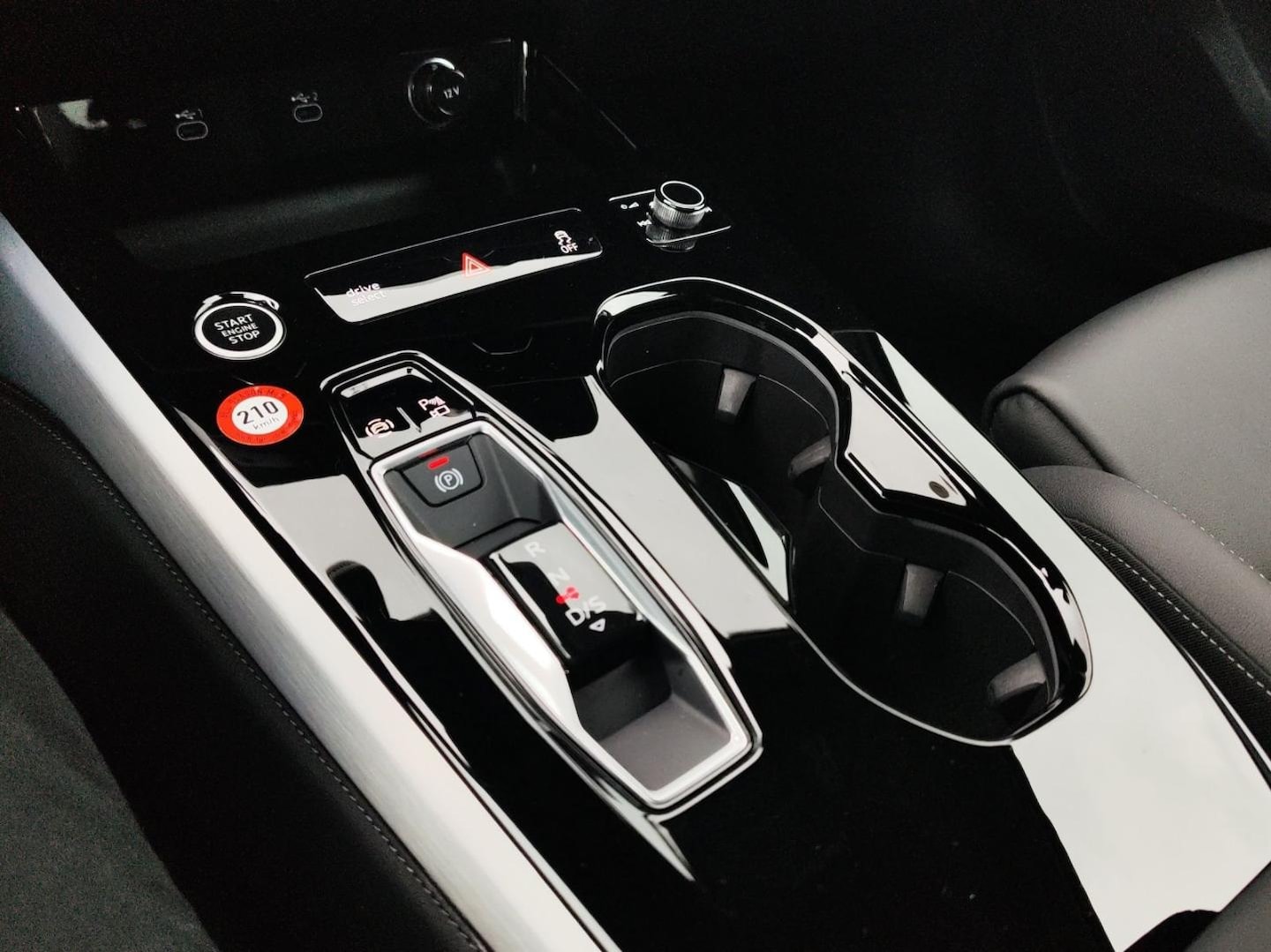 Bild über Audi A5 Avant TDI 150 kW S tronic - für weitere Informationen kontaktieren Sie den Audi Partner