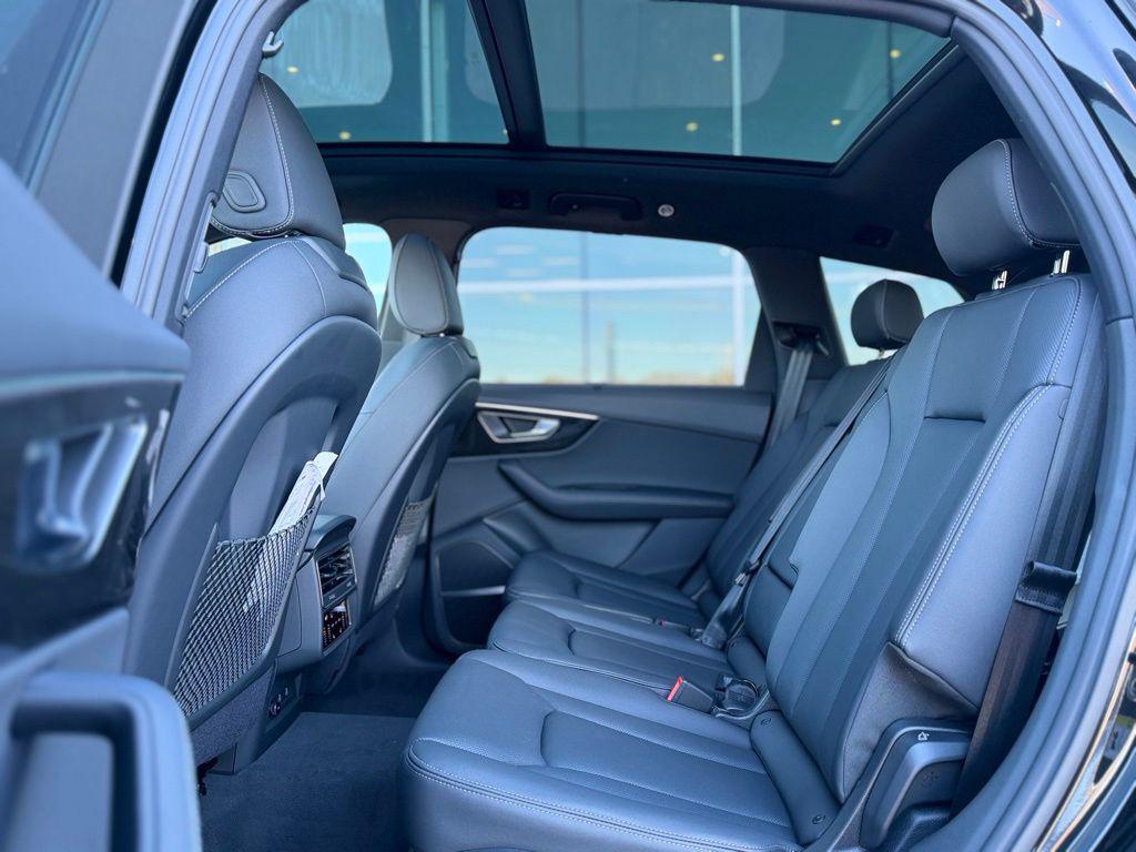2025 Audi Q7 Premium Plus - Photo 17