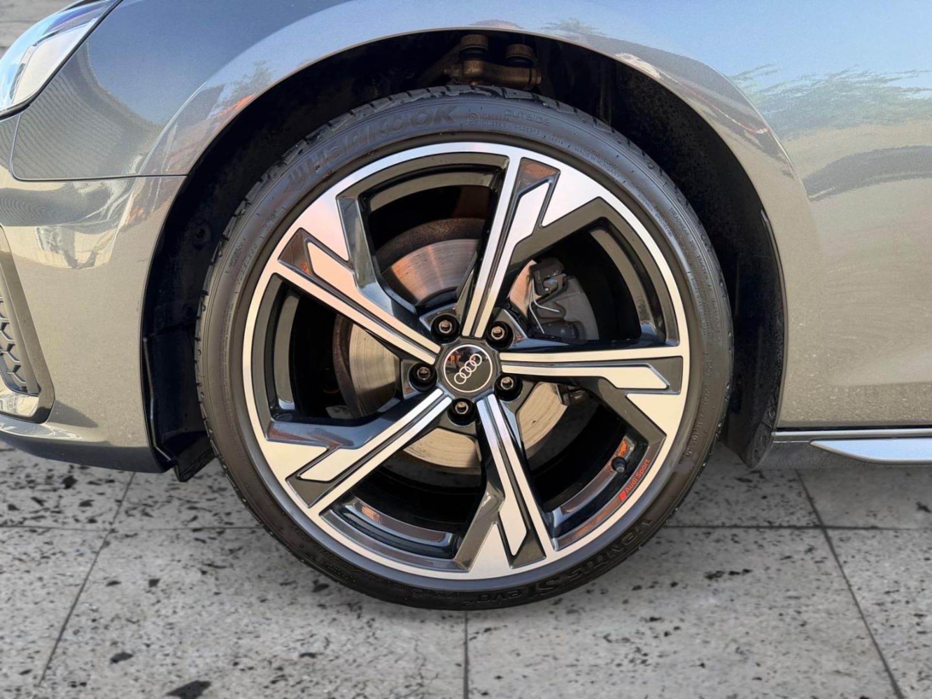 Audi A4 Avant S line