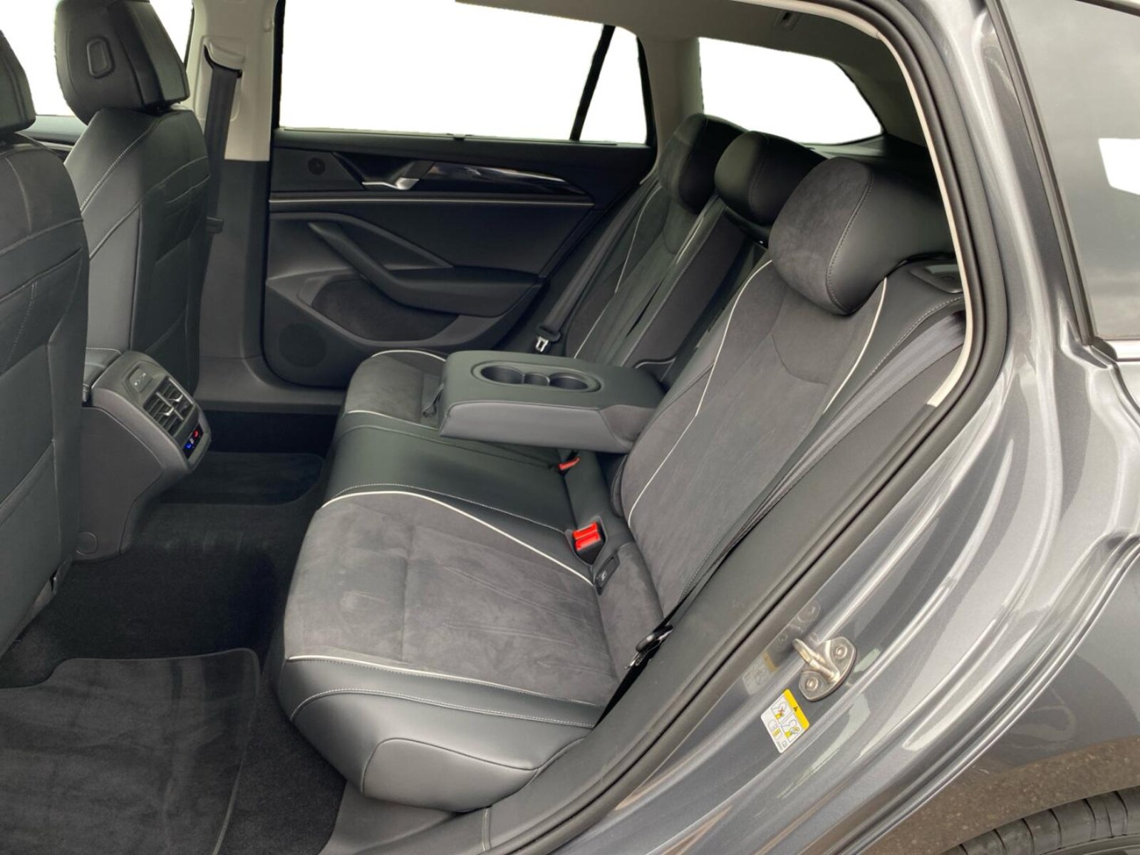 Volkswagen Passat – Bild 12