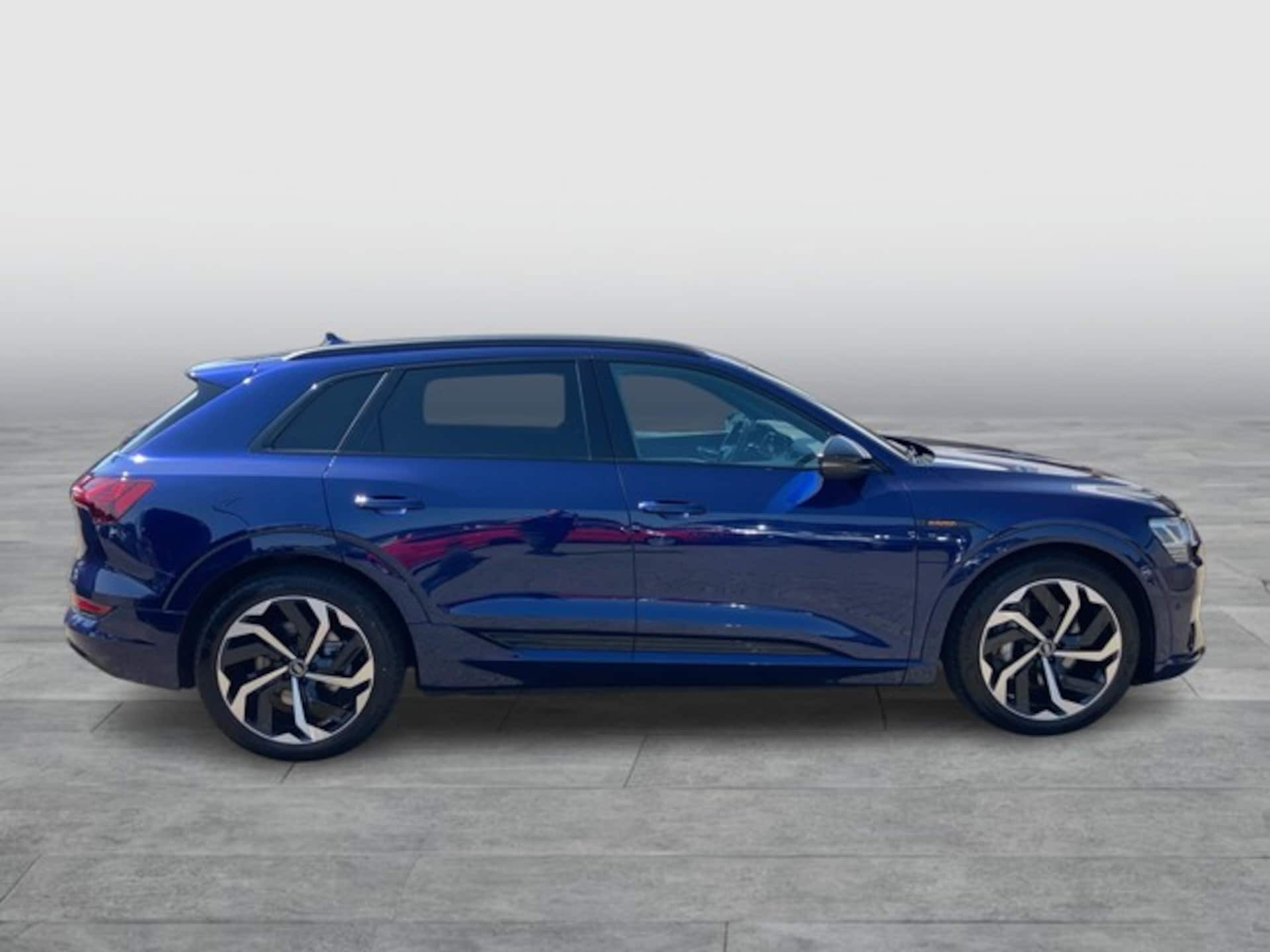 Audi e-tron advanced