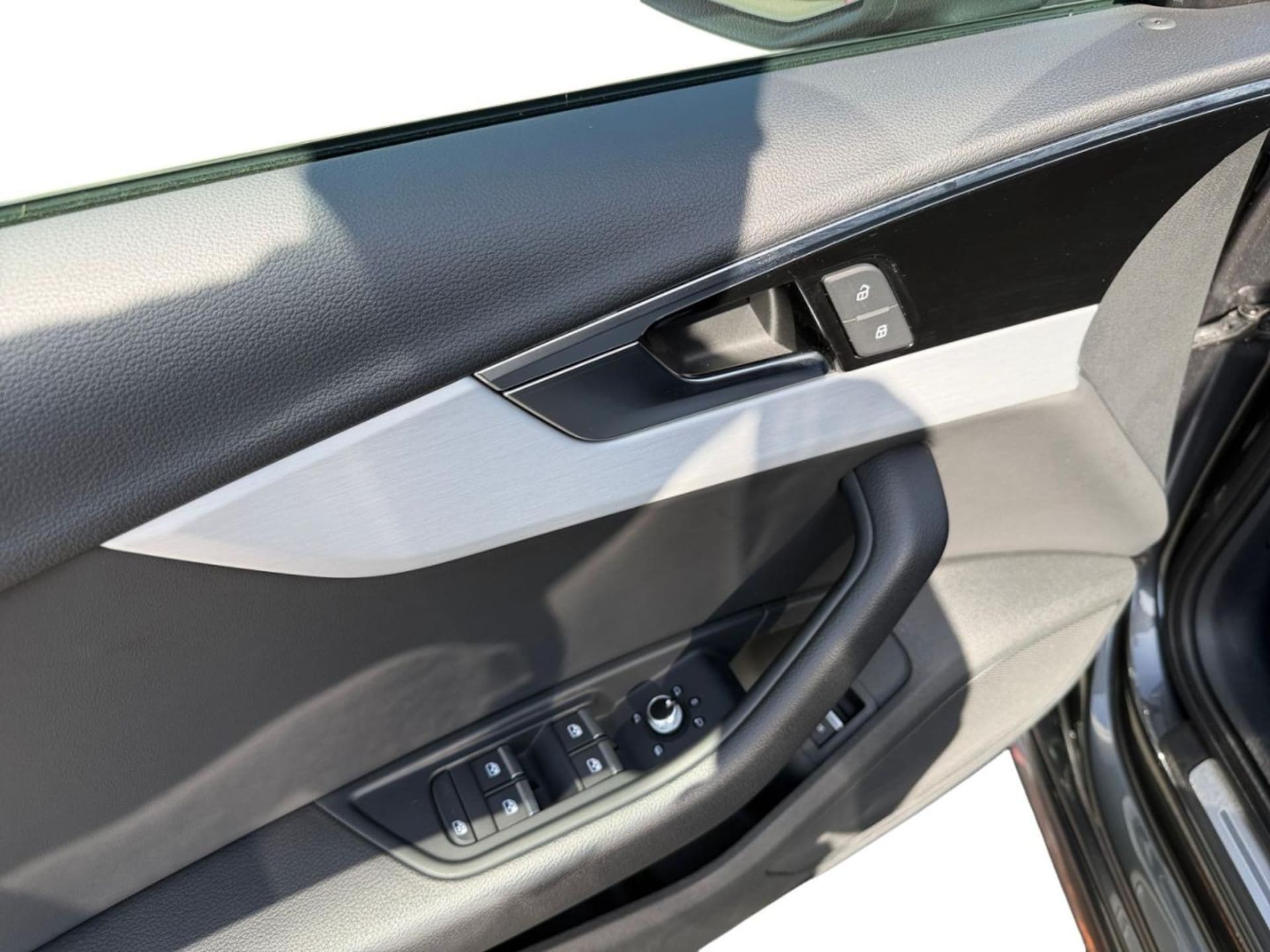Audi A4 Avant S line
