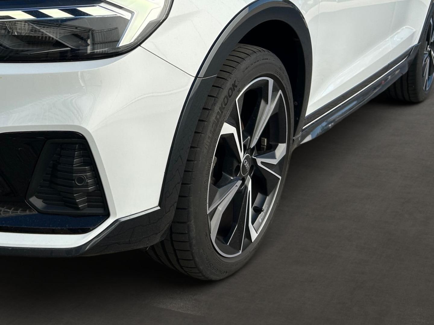 Bild über Audi A1 allstreet 35 TFSI S tronic - für weitere Informationen kontaktieren Sie den Audi Partner