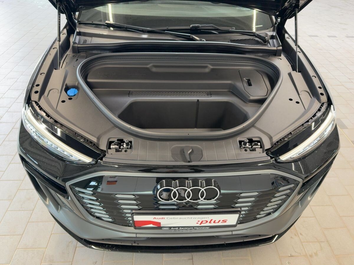 Image about Audi Q6 SUV e-tron e-tron quattro