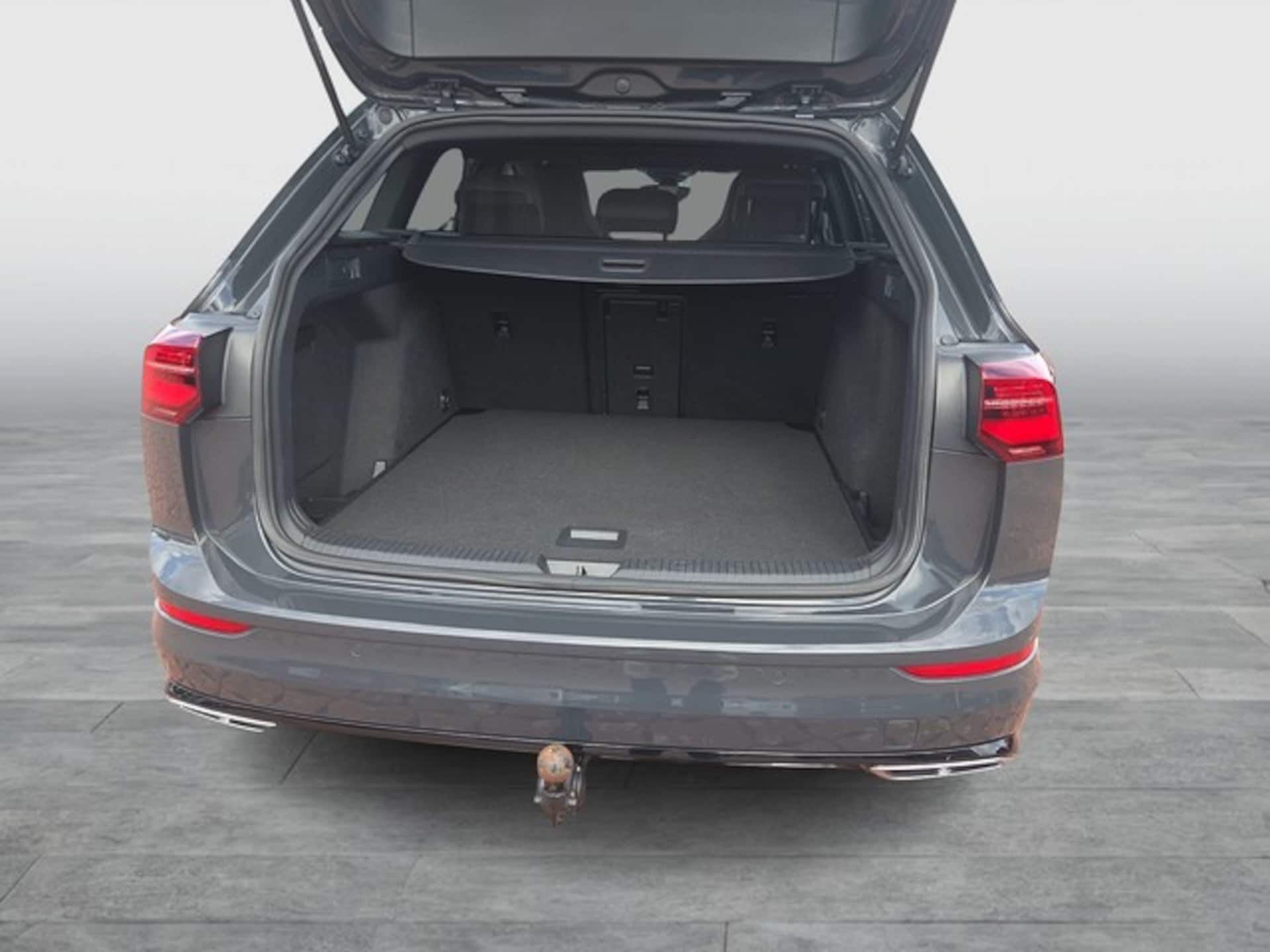 Volkswagen Golf Variant R-Line