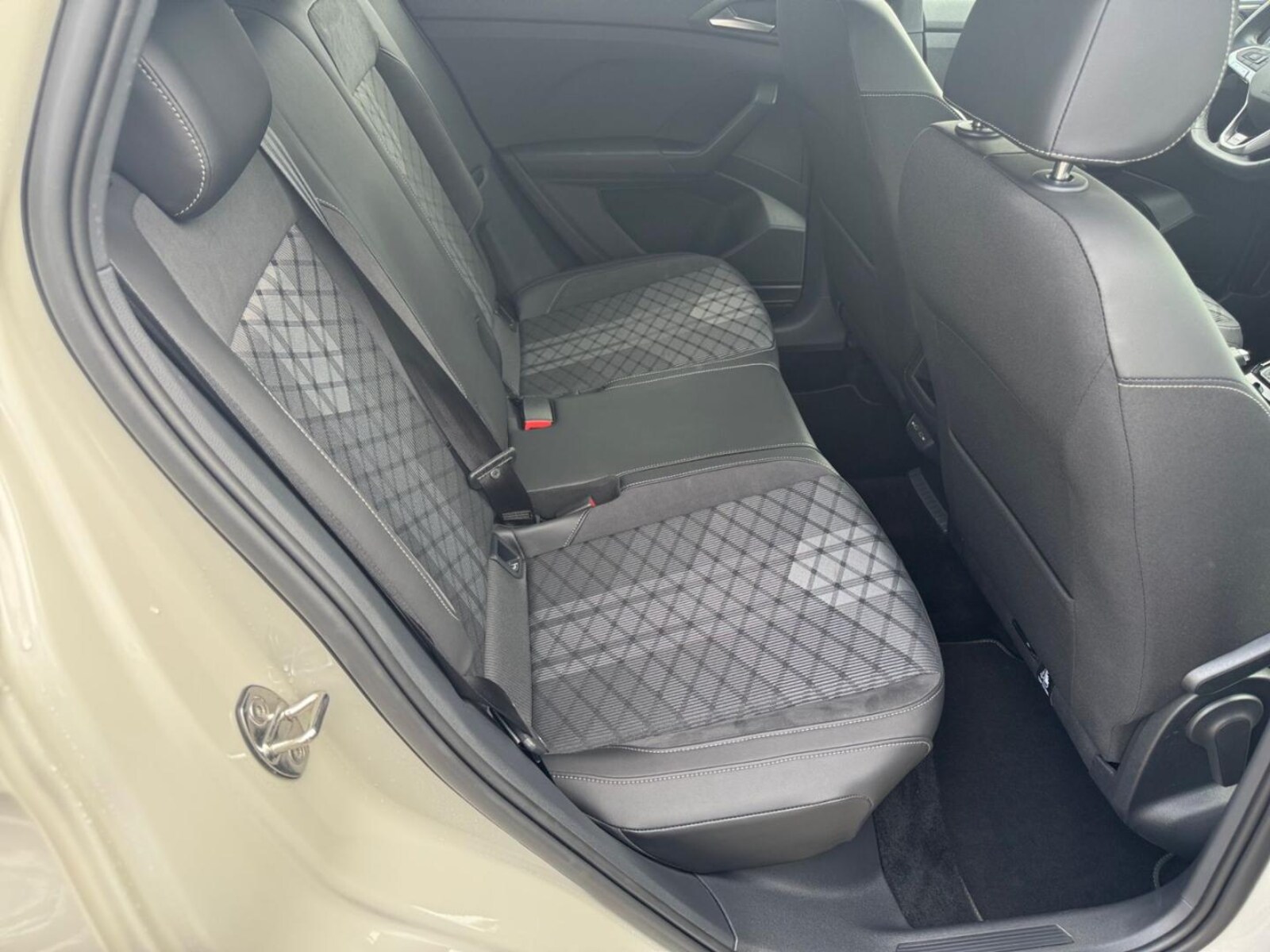 Volkswagen T-Cross – Bild 12