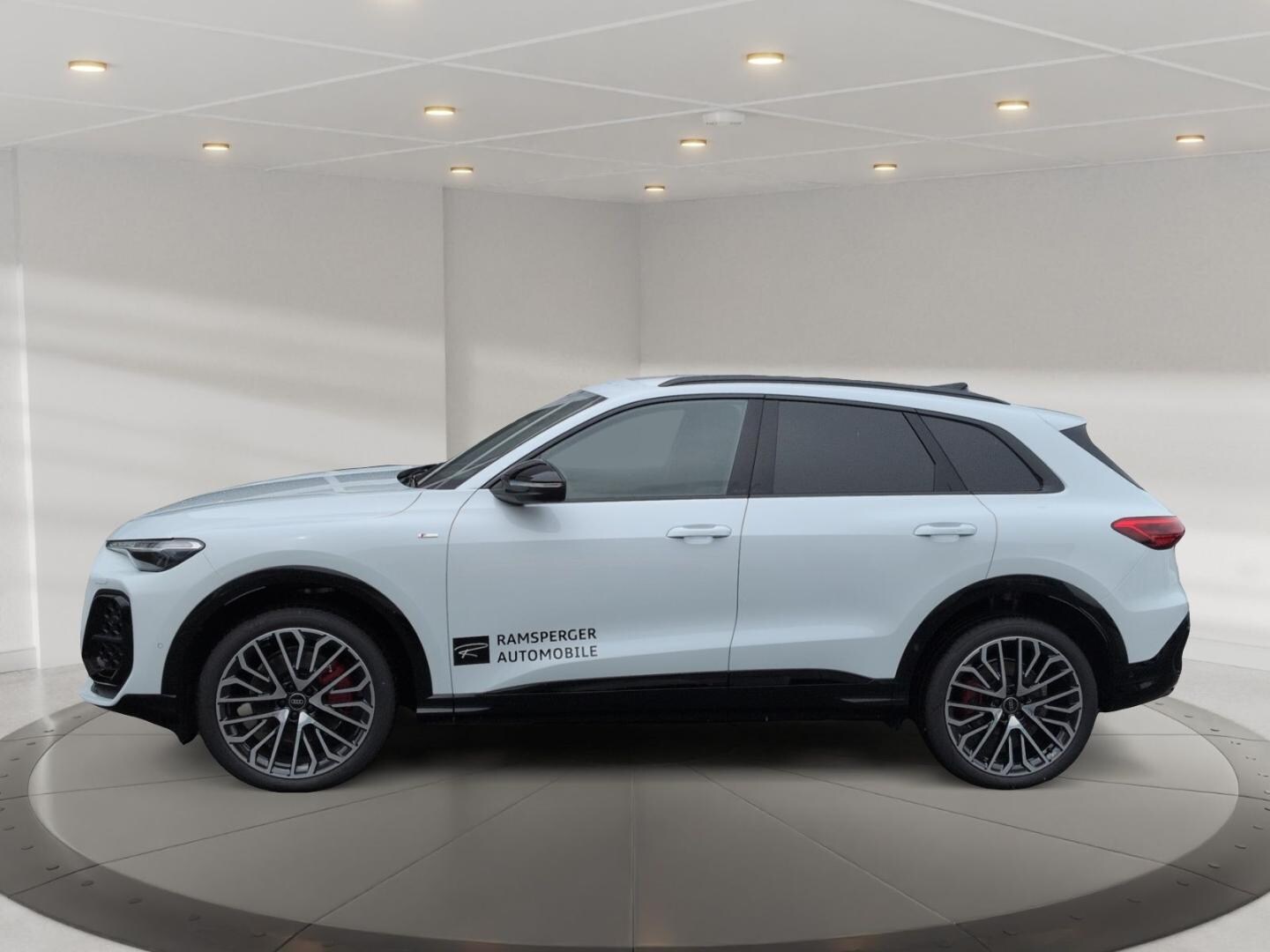 Bild über Audi Q5 SUV TDI quattro 150 kW S tronic - für weitere Informationen kontaktieren Sie den Audi Partner