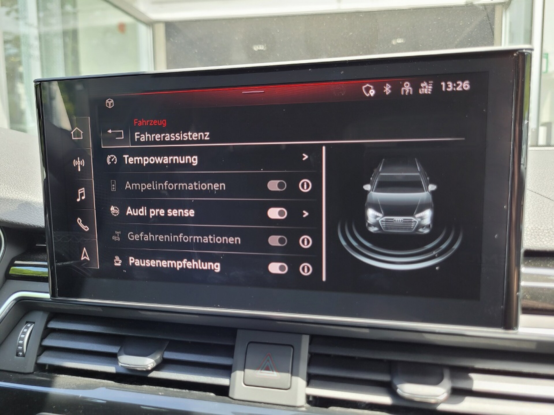 Audi A4 Avant S line