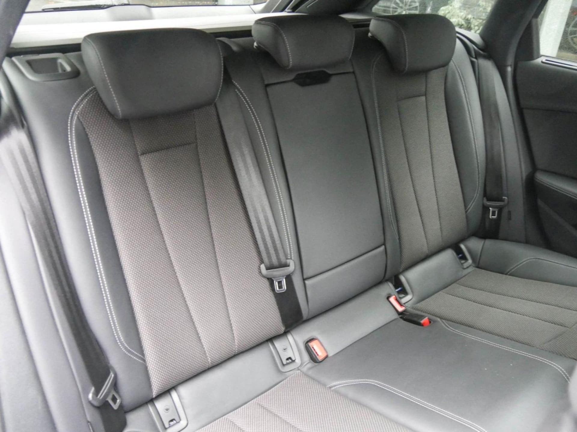 Audi A4 Avant S line