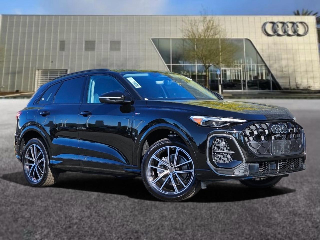 2026 Audi Q5 Premium Plus quattro's photo