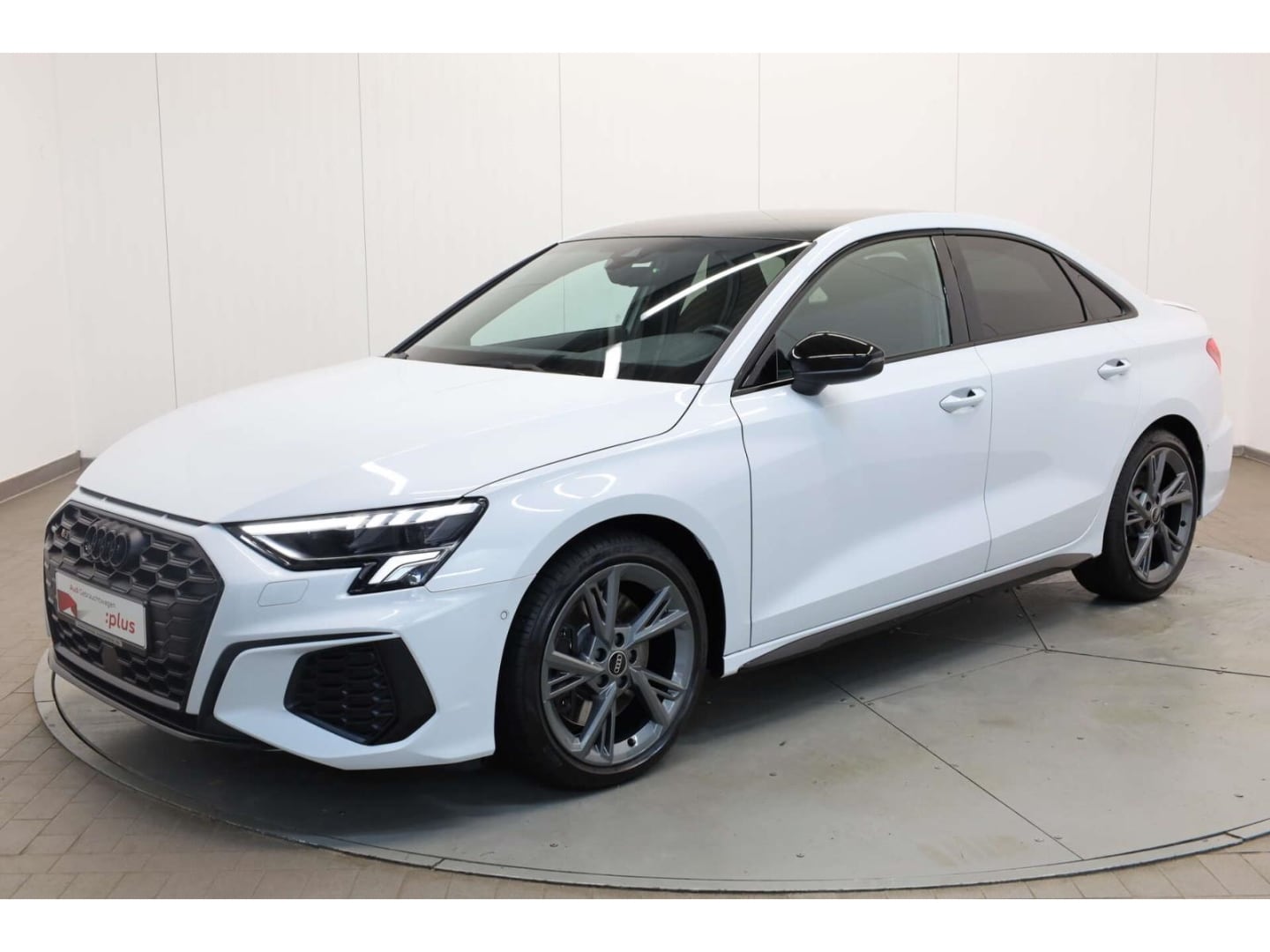 Bild über Audi S3 Limousine TFSI quattro S tronic - für weitere Informationen kontaktieren Sie den Audi Partner
