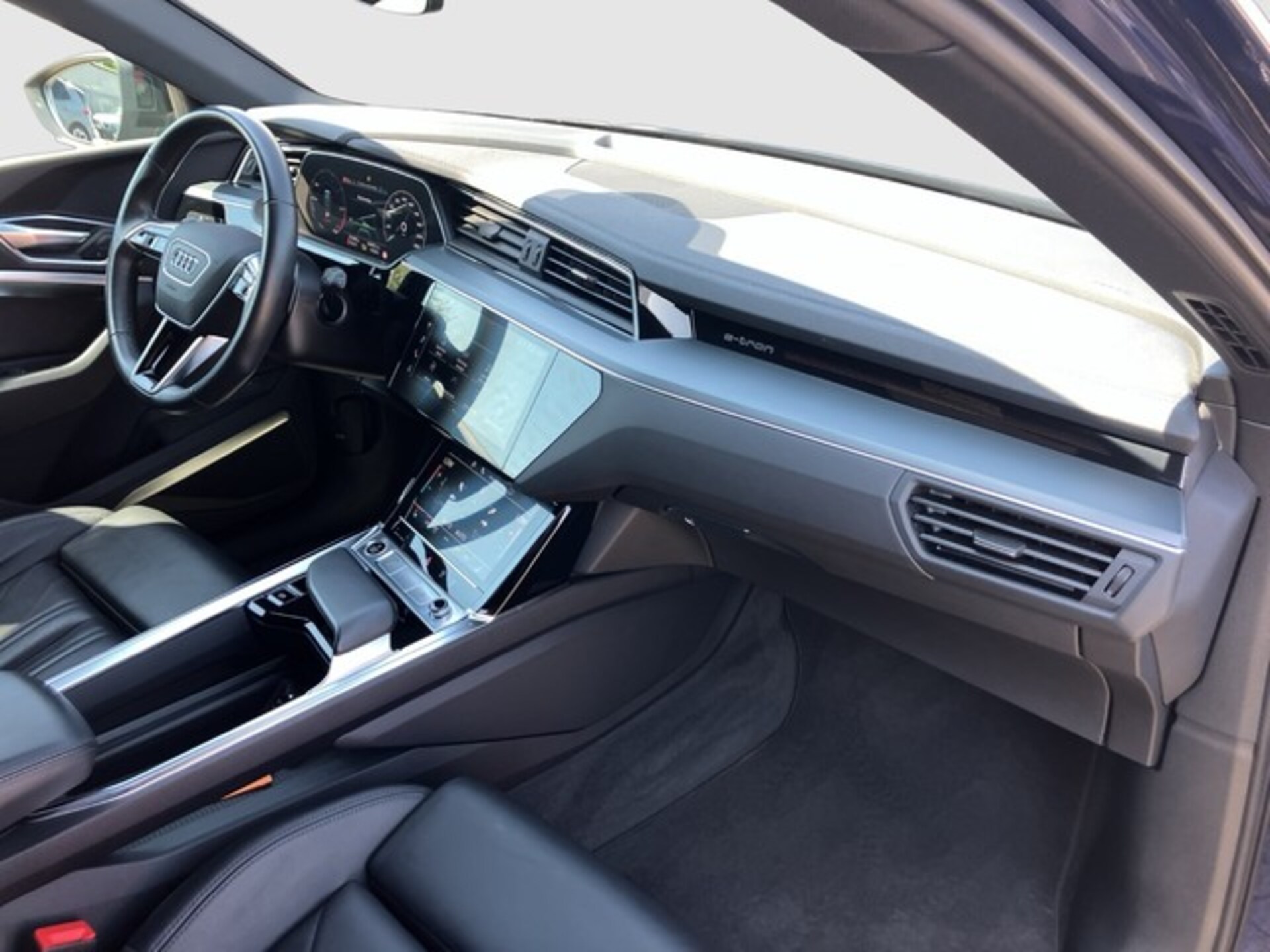 Audi e-tron advanced