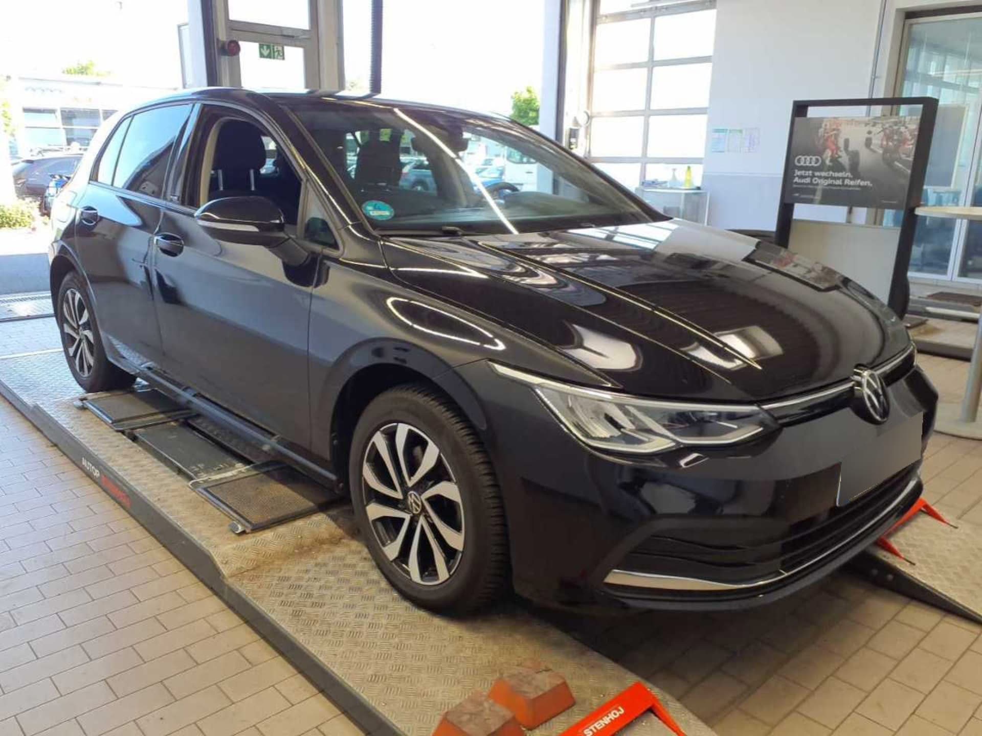 Volkswagen Golf Life