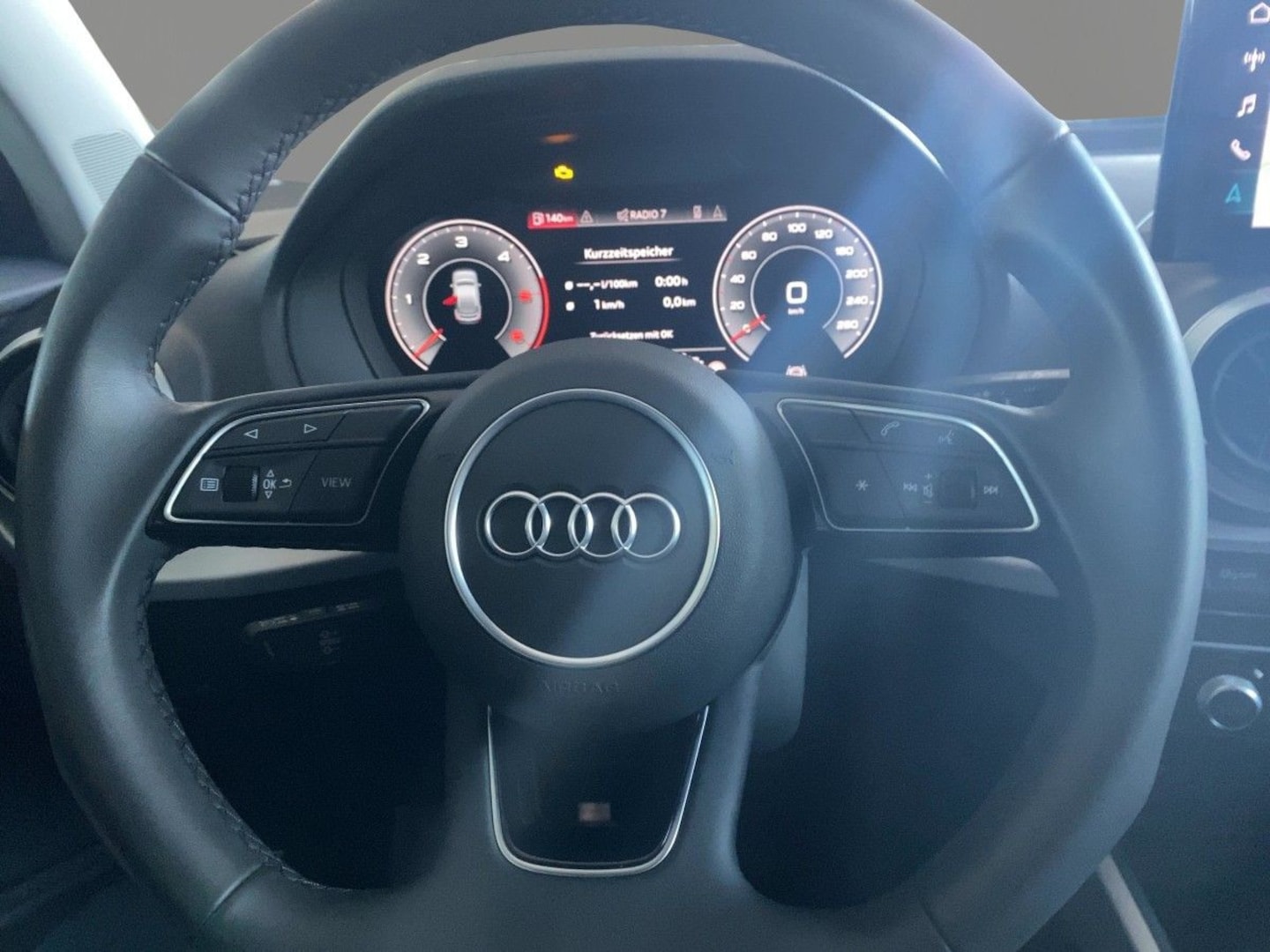 Bild über Audi Q2 advanced 30 TDI Schaltgetriebe - für weitere Informationen kontaktieren Sie den Audi Partner