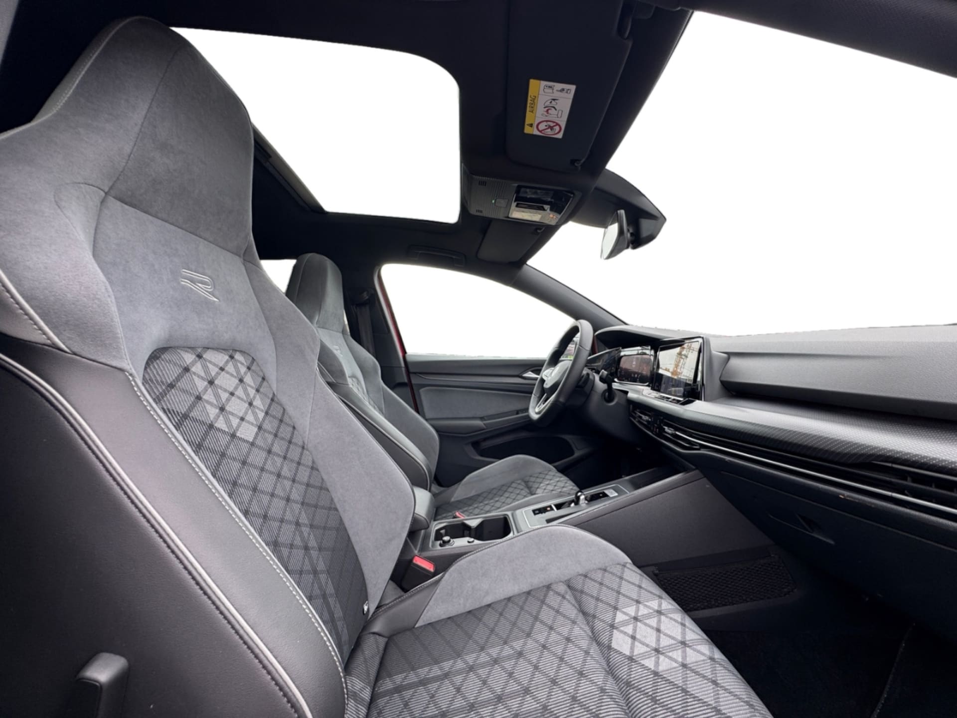Volkswagen Golf R-Line