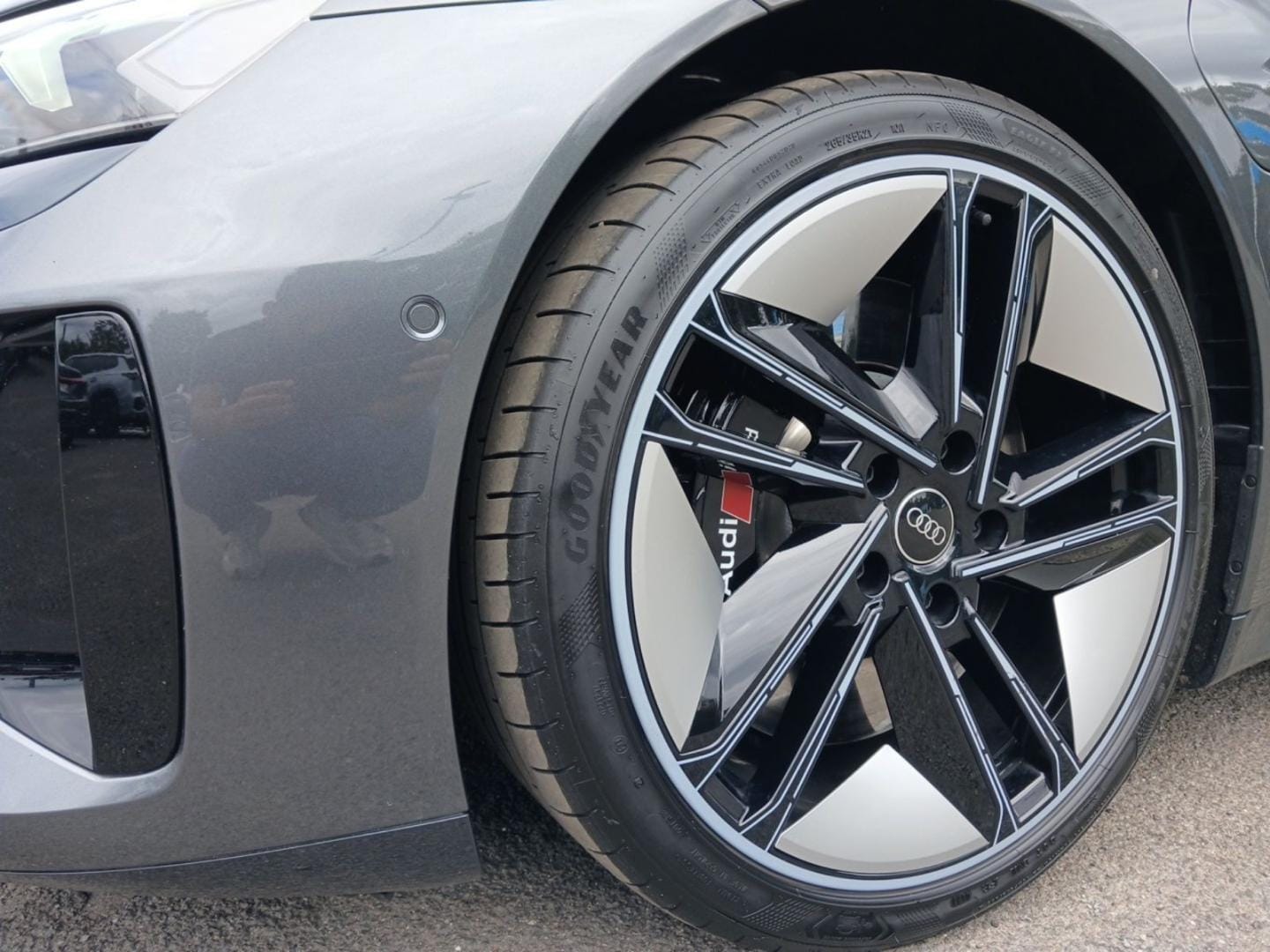Bild über Audi e-tron GT e-tron quattro - für weitere Informationen kontaktieren Sie den Audi Partner