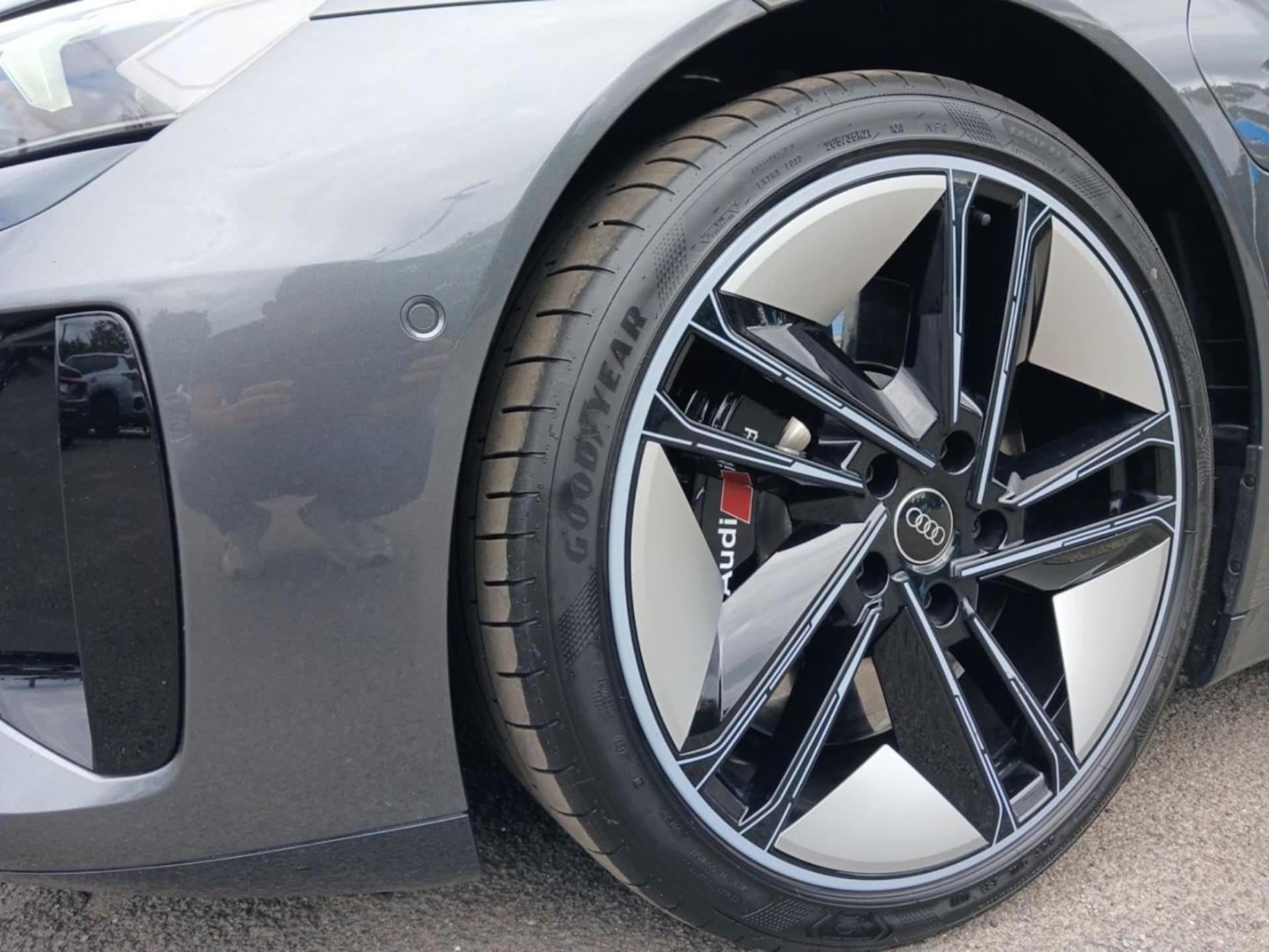 Audi e-tron GT quattro