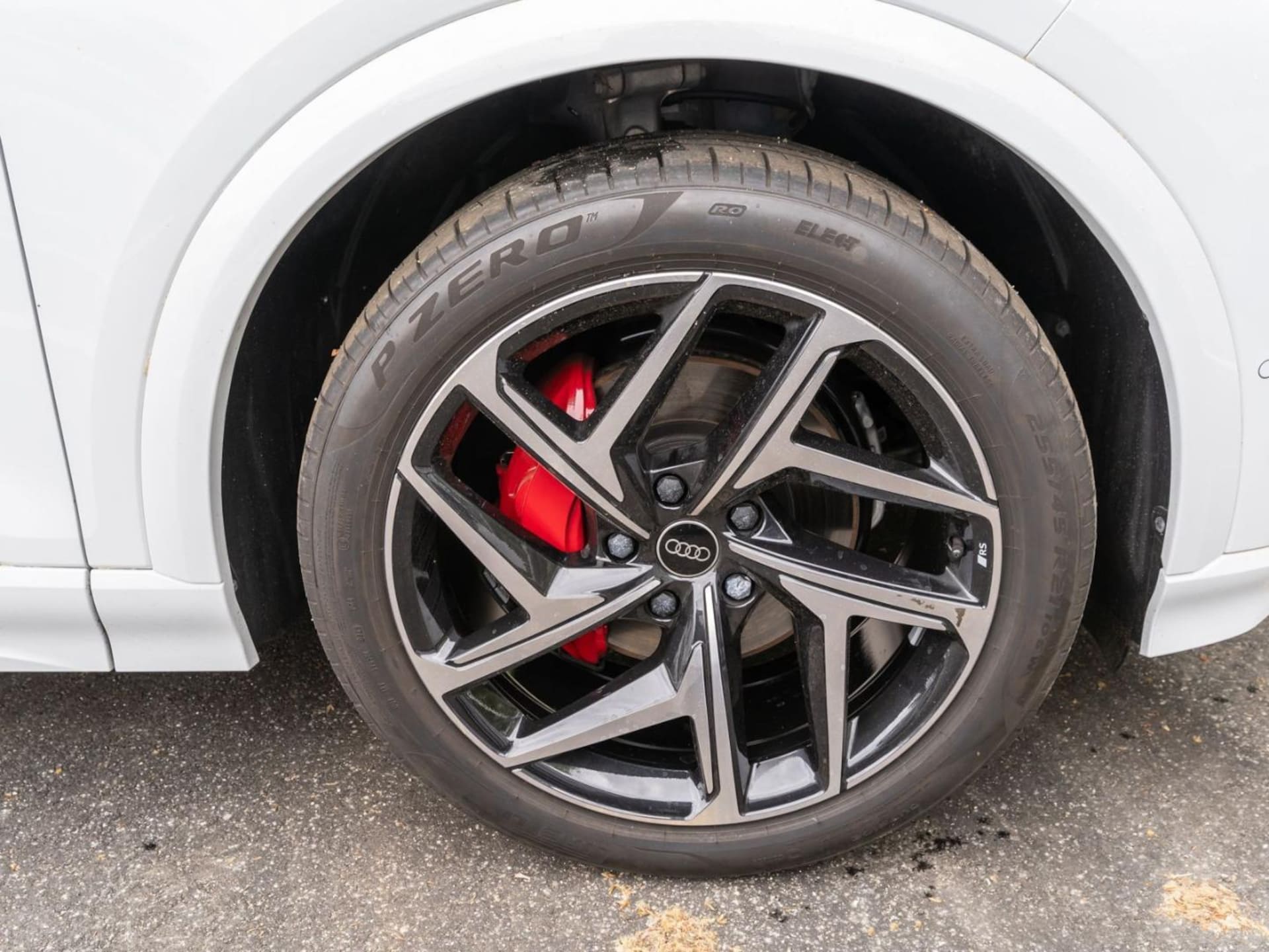 Audi Q6 SUV e-tron