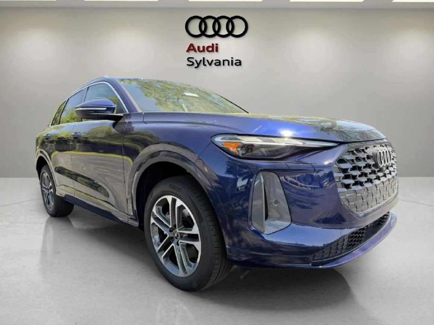 2025 Audi Q5 40 Premium's photo